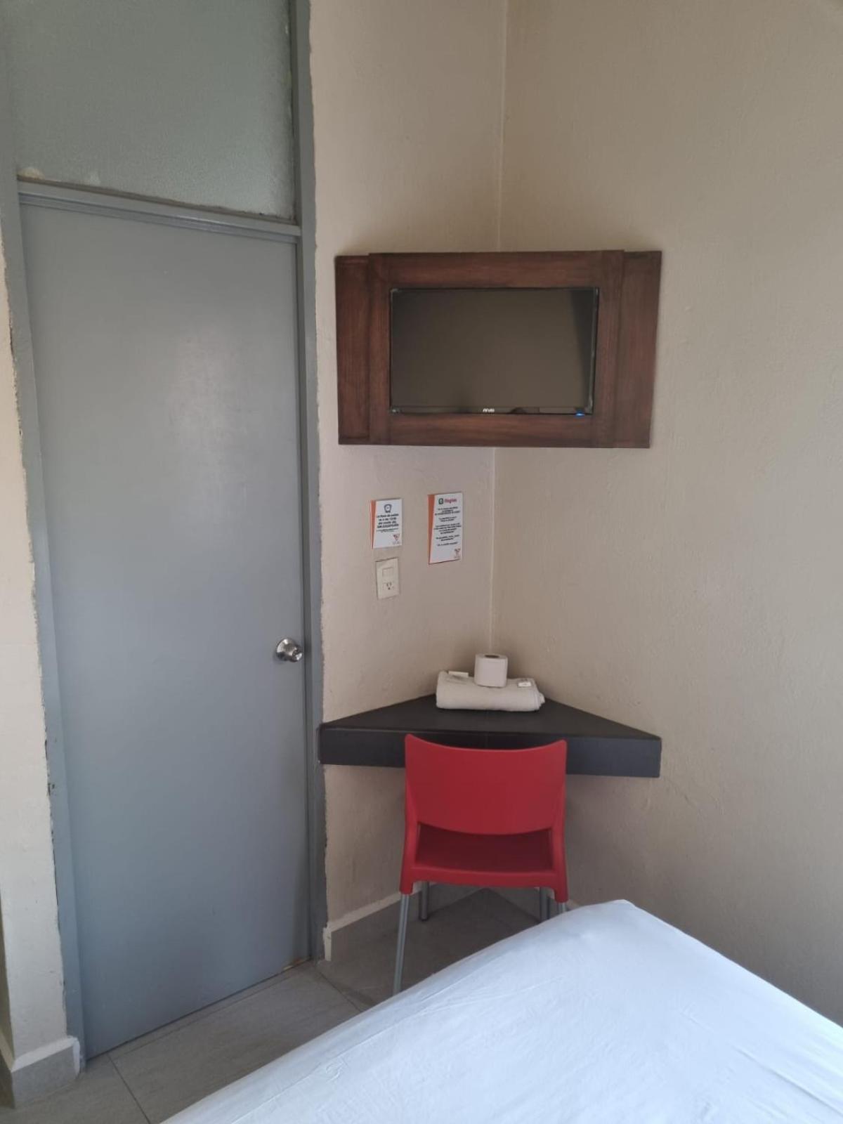 Small Double Room - Photo 2