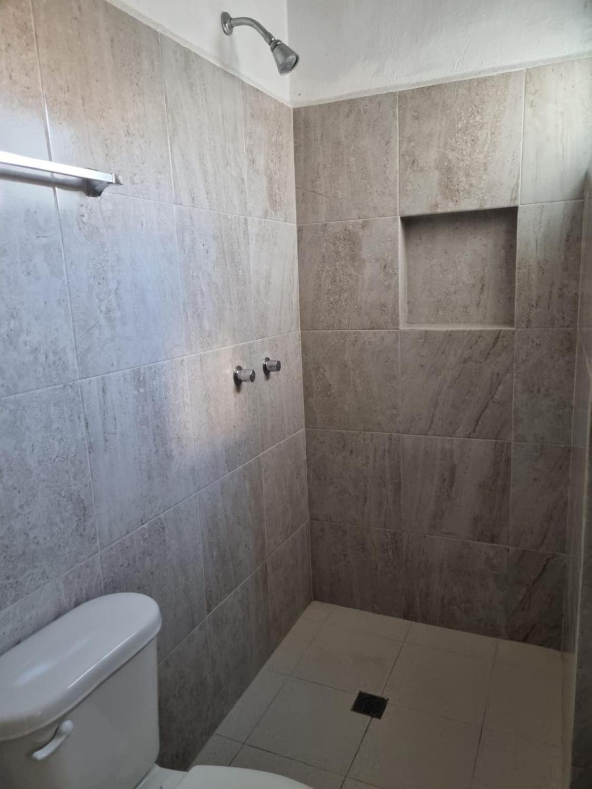 Small Double Room - Photo 3