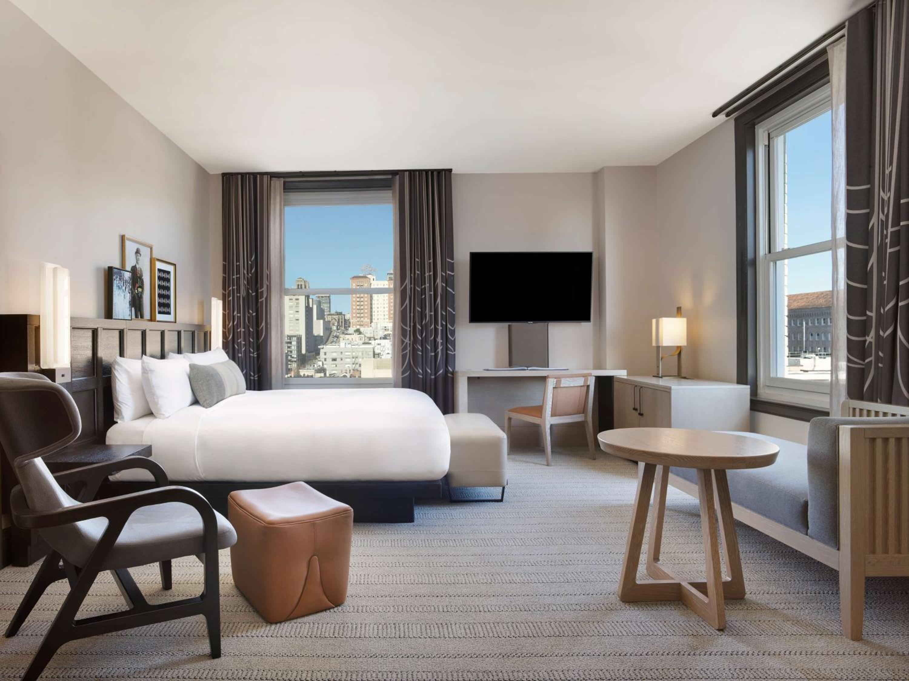 King Room with City View - Photo 1