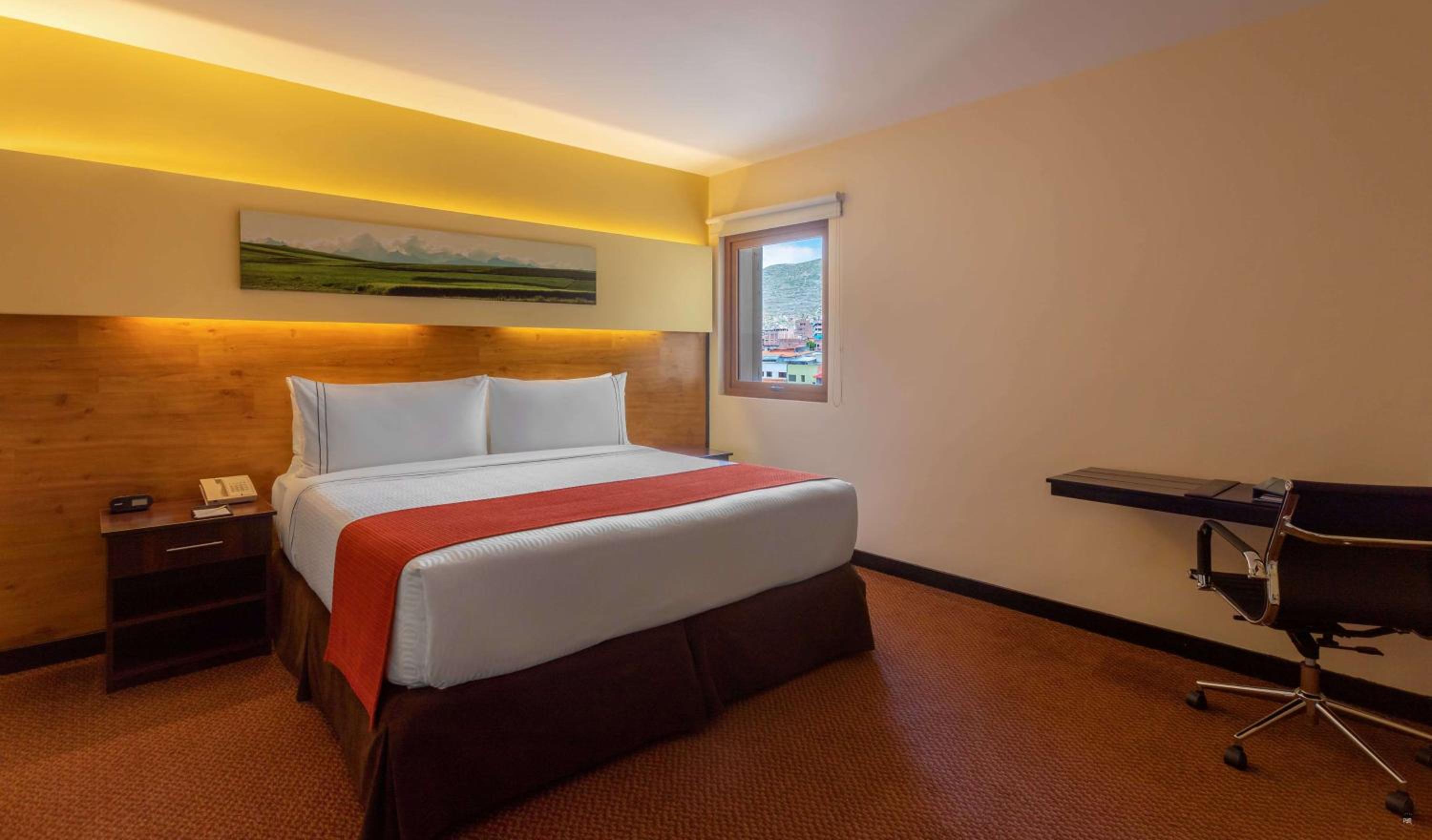 Standard Double Room with one Queen Bed - Photo 3