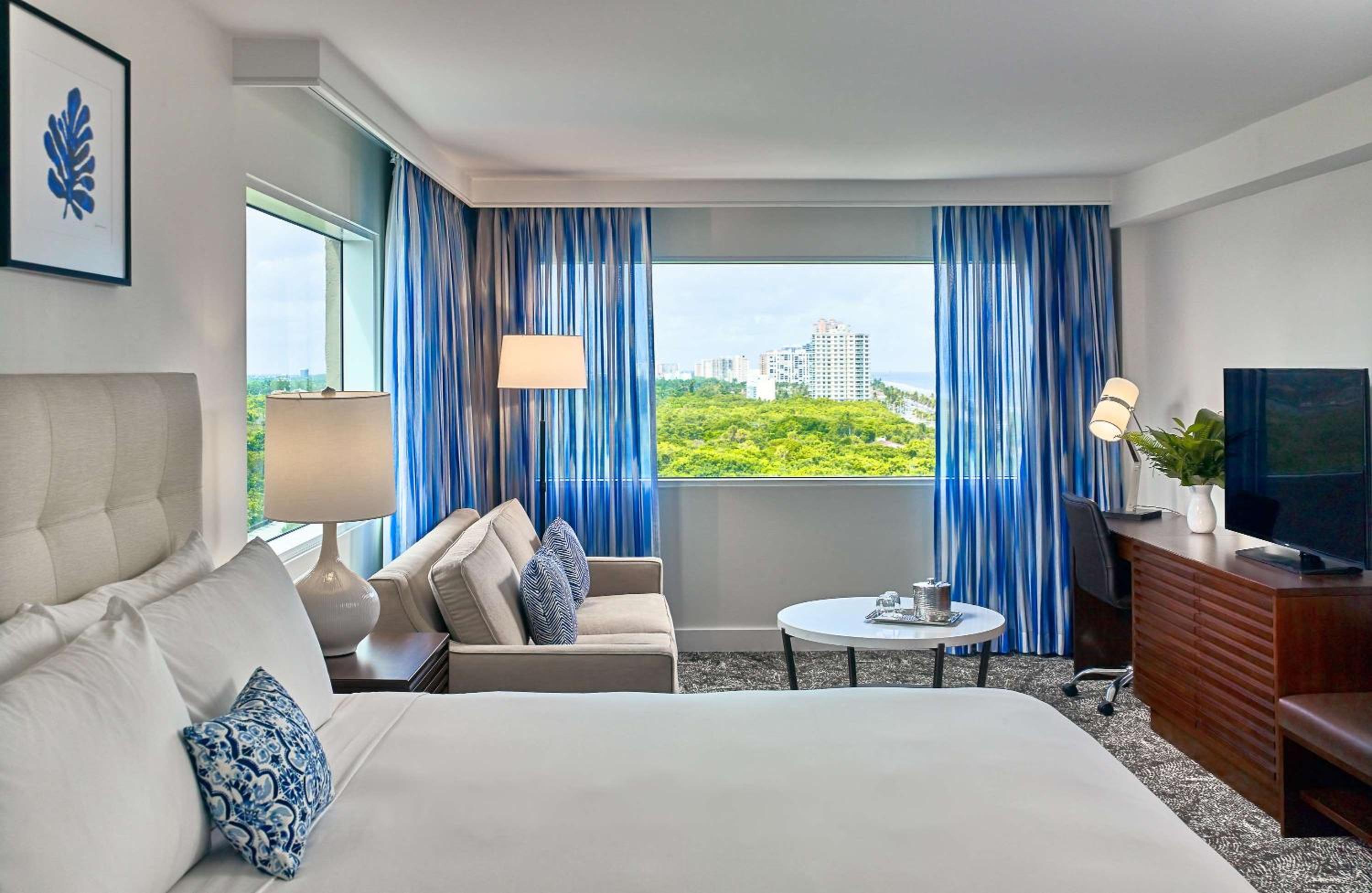 Junior King Suite with Park View