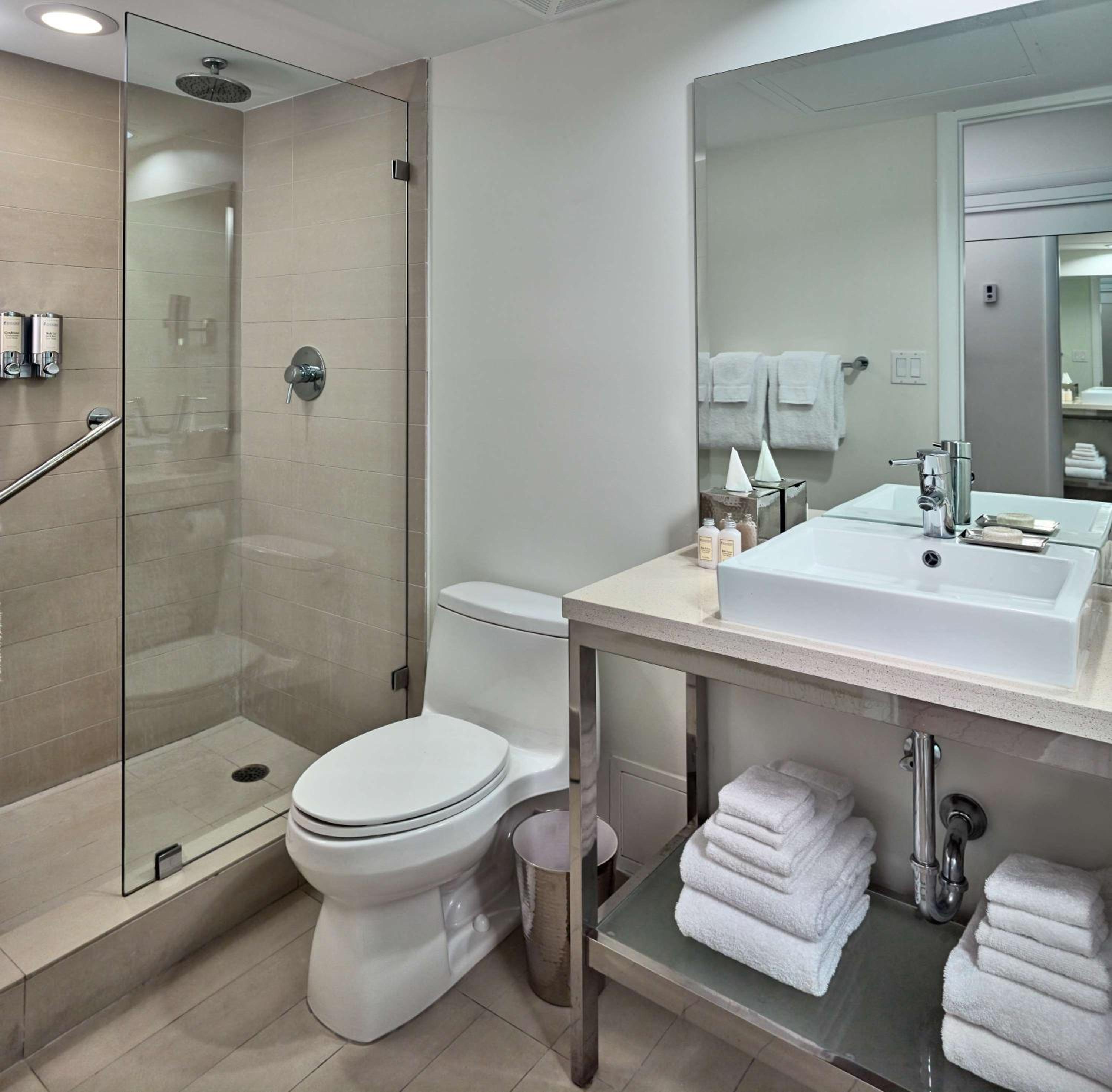 Preferred King Room with Ocean View photo 3