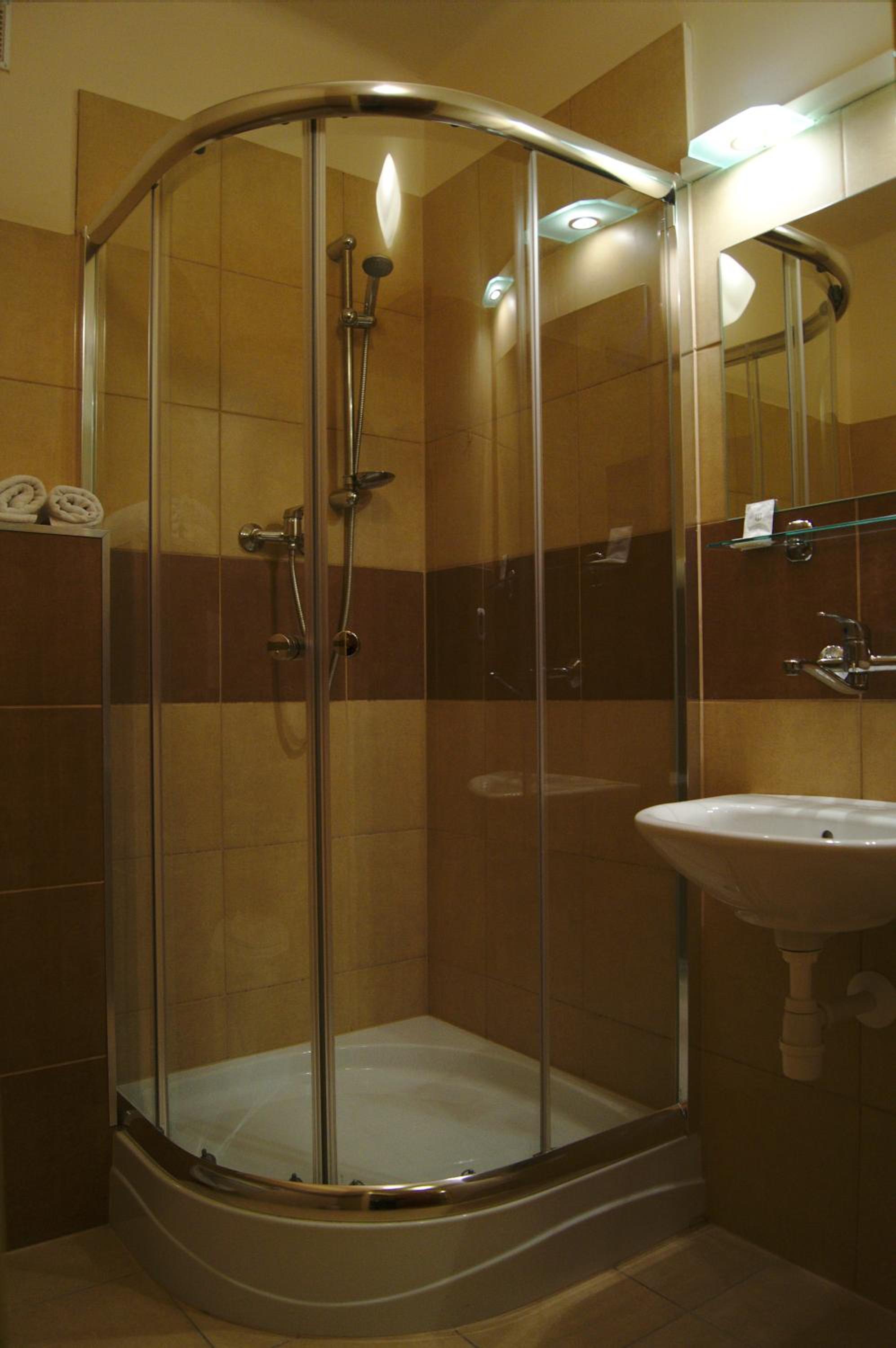 Double or Twin Room - Photo 11