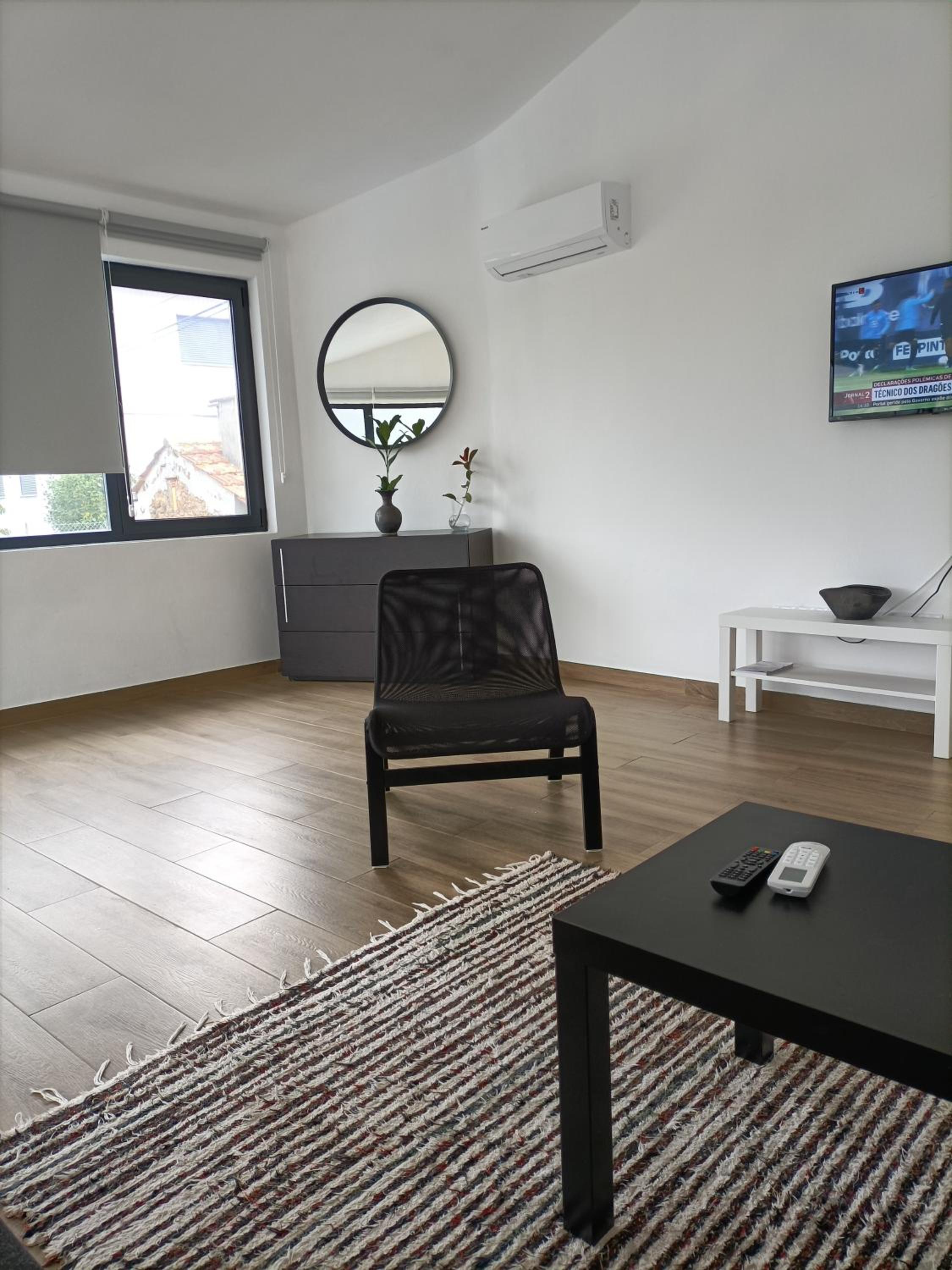 Two-Bedroom House - Photo 10
