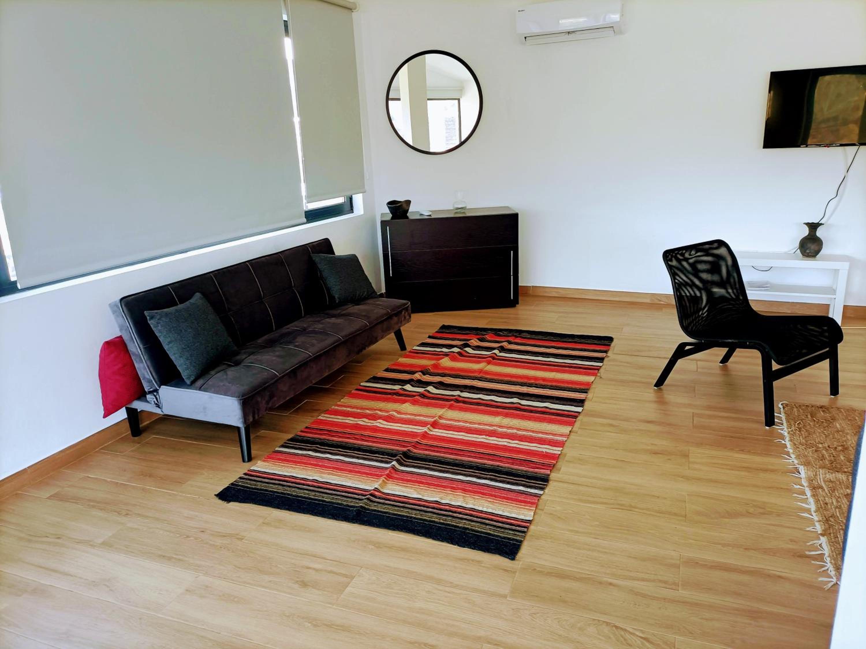 Two-Bedroom House - Photo 8