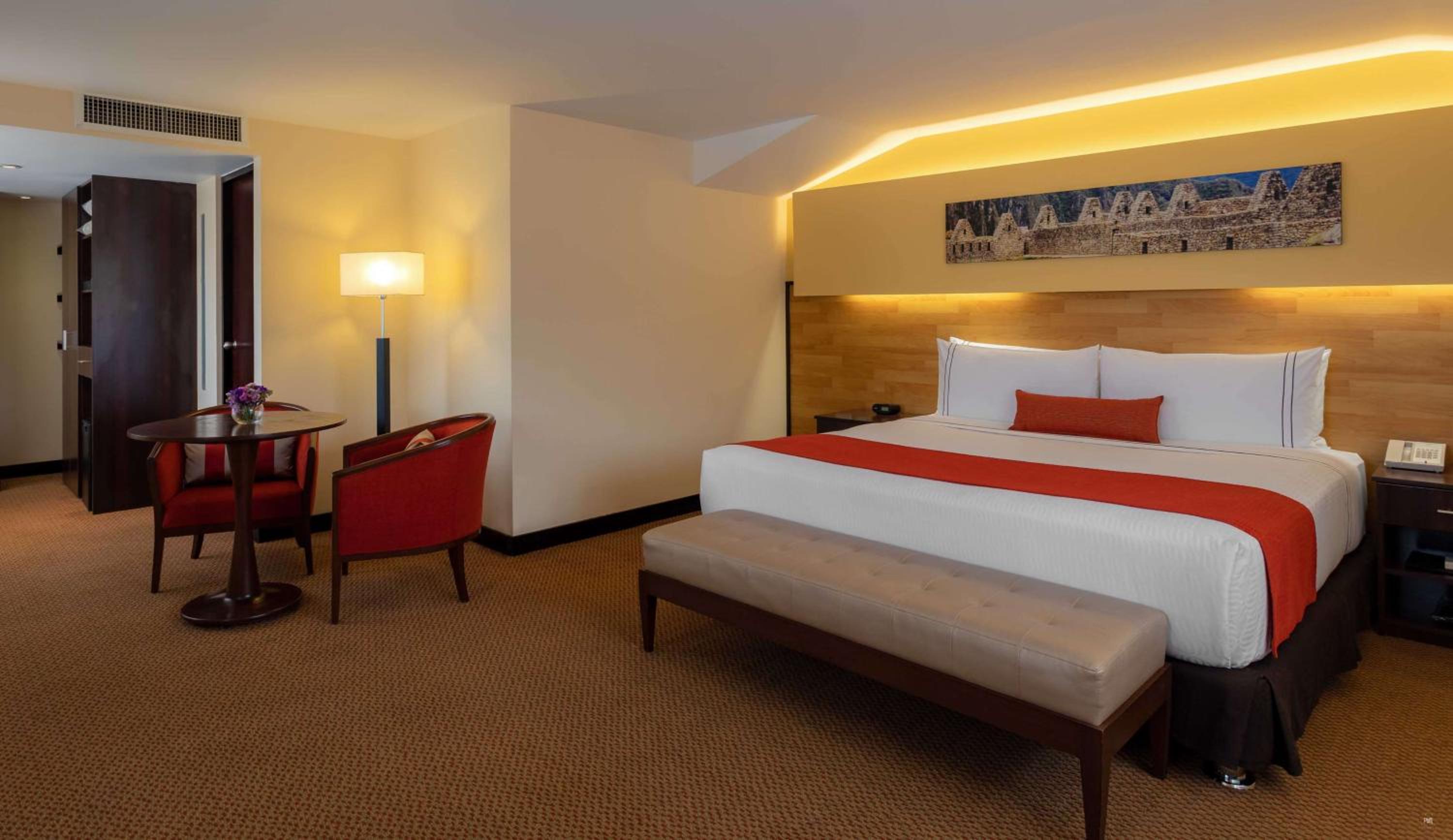 Executive Double Room with One King Size Bed - Photo 7