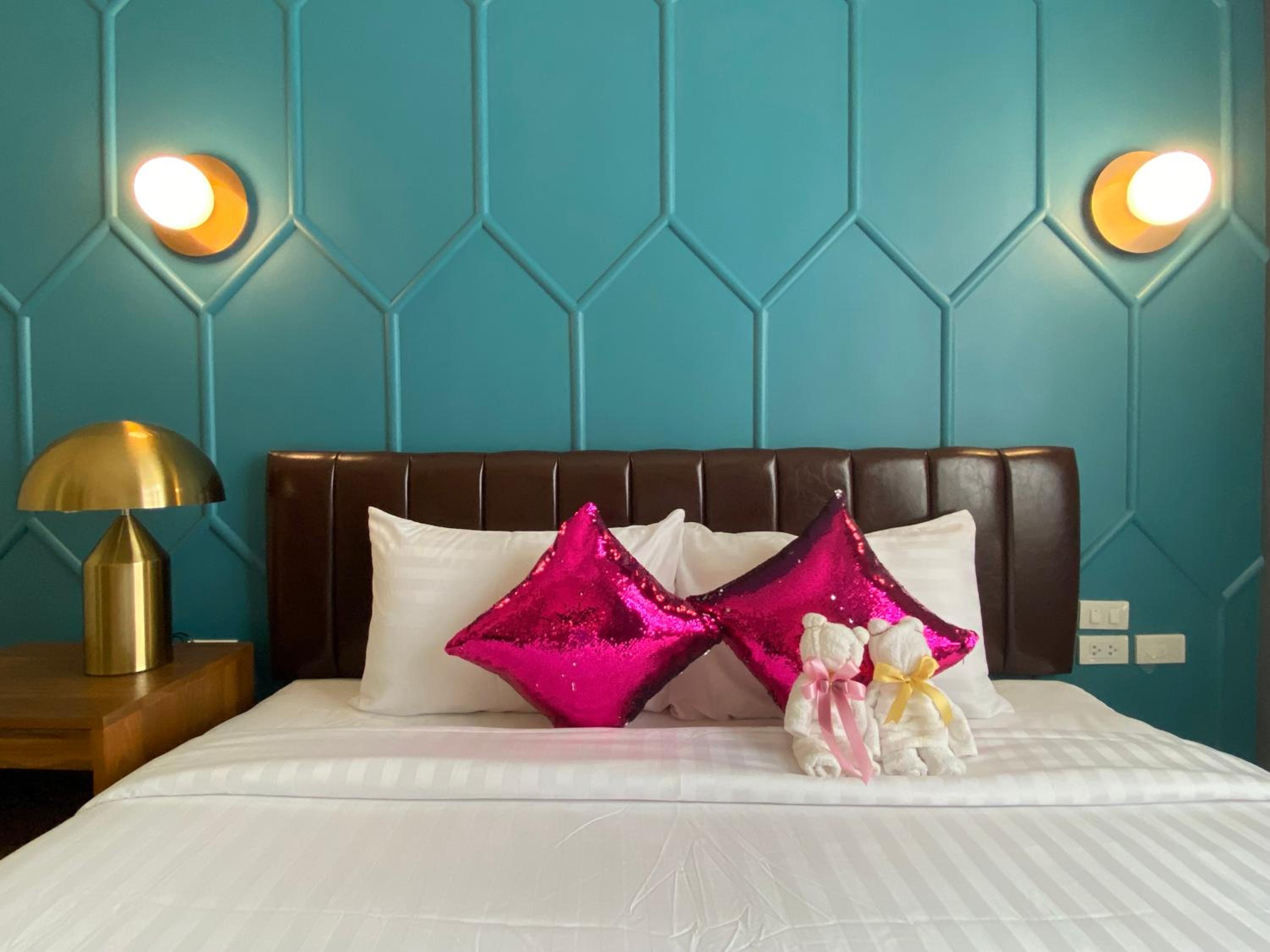 Premier King Room photo 2