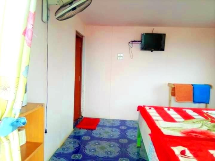 Single Room with Private Bathroom photo 1