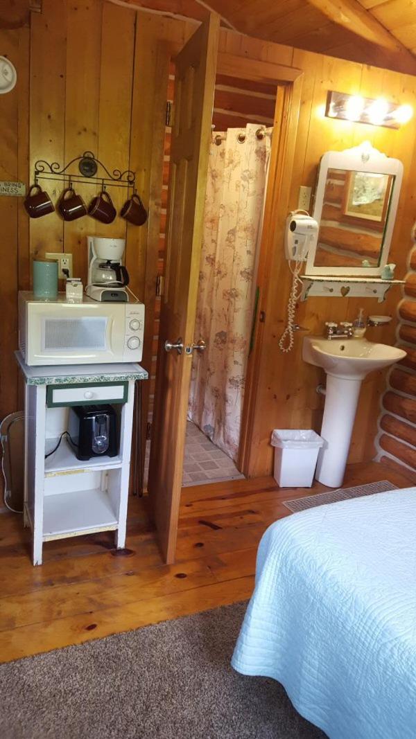 Cozy Cabin photo 1
