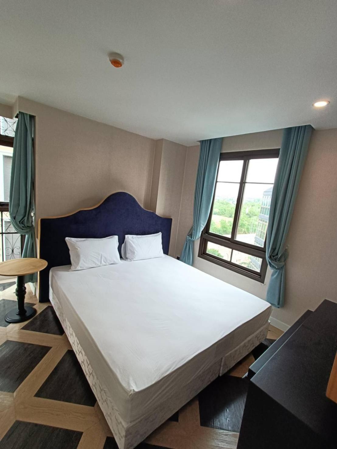 King Room With Pool View photo 1