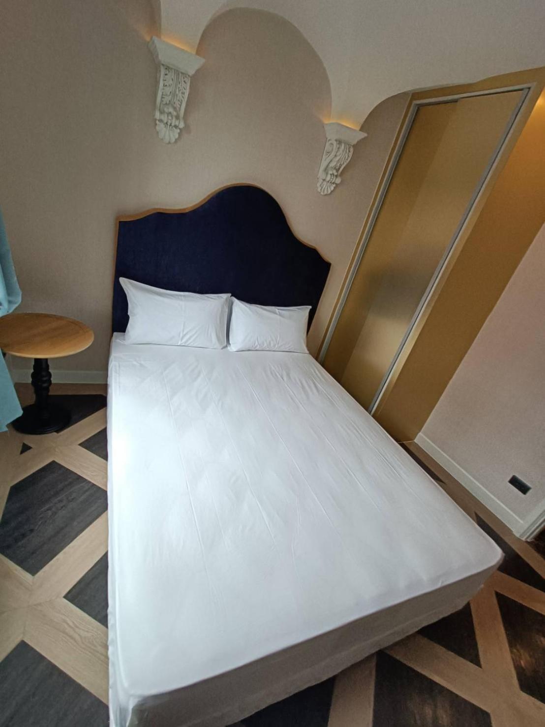 King Room With Pool Access photo 1
