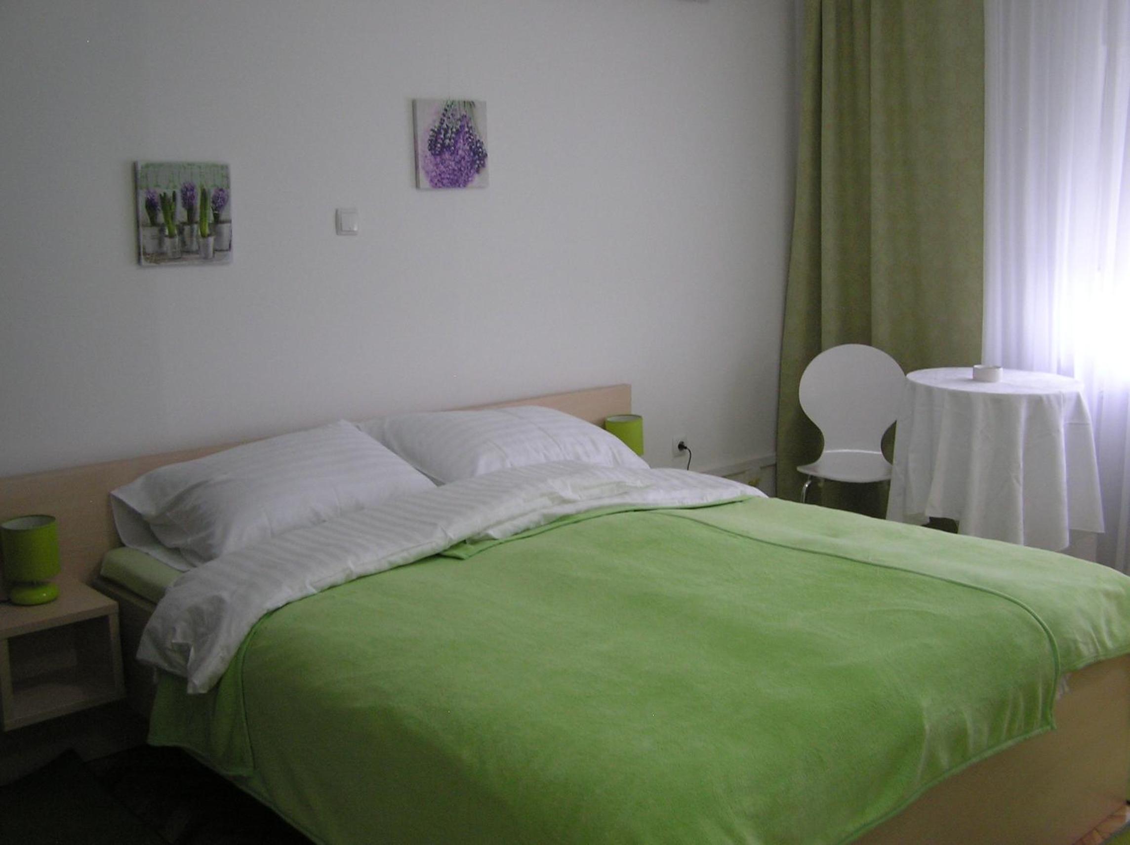 Double Room - Photo 11