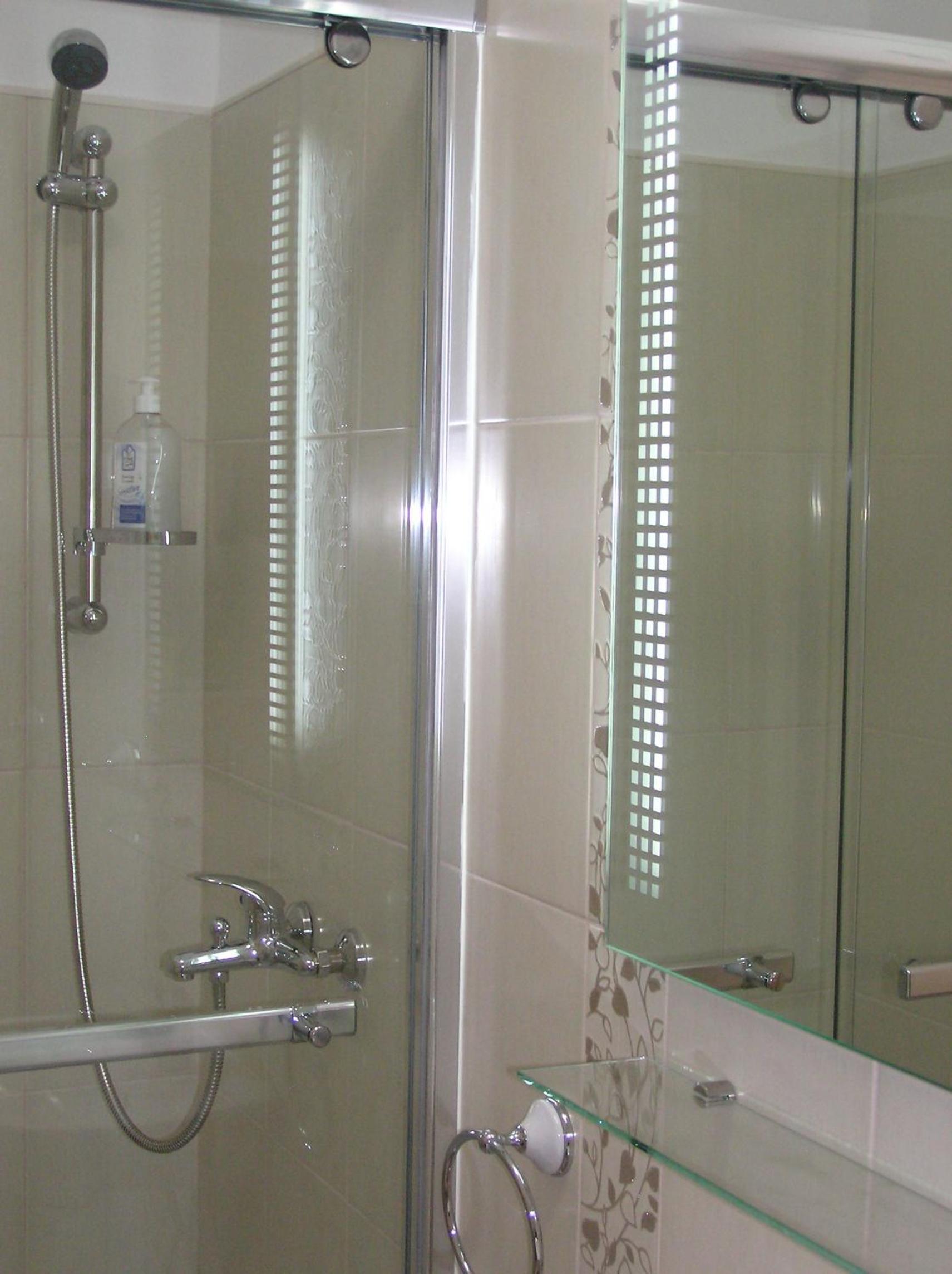 Triple Room - Photo 11