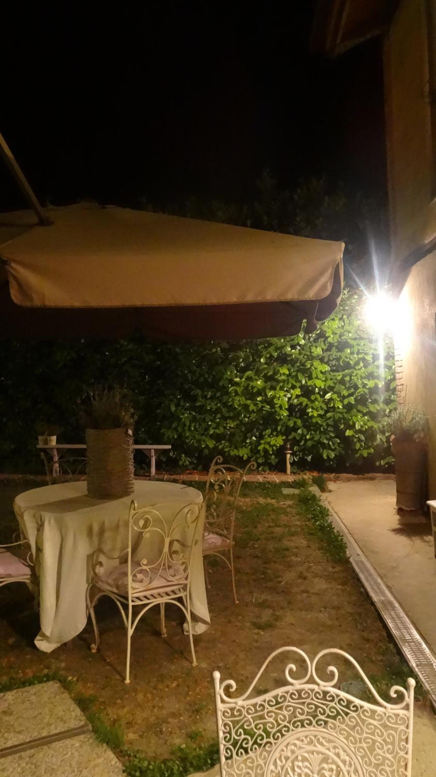 Double Room - Photo 14