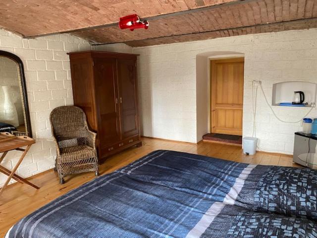 Large Double Room photo 3