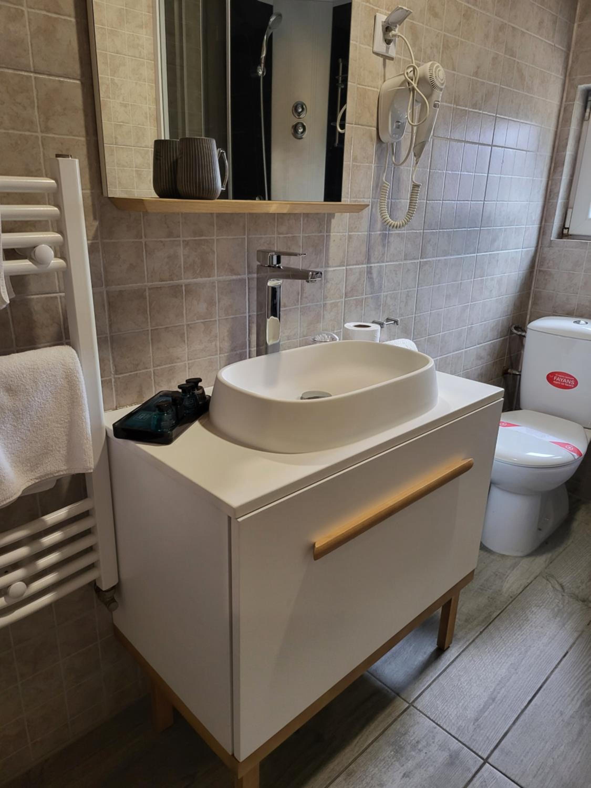Double Room - Photo 2