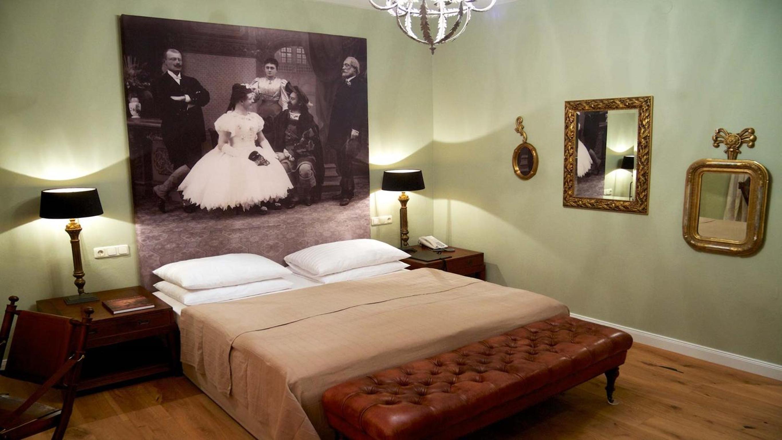 Design Double Room with Lake View photo 2
