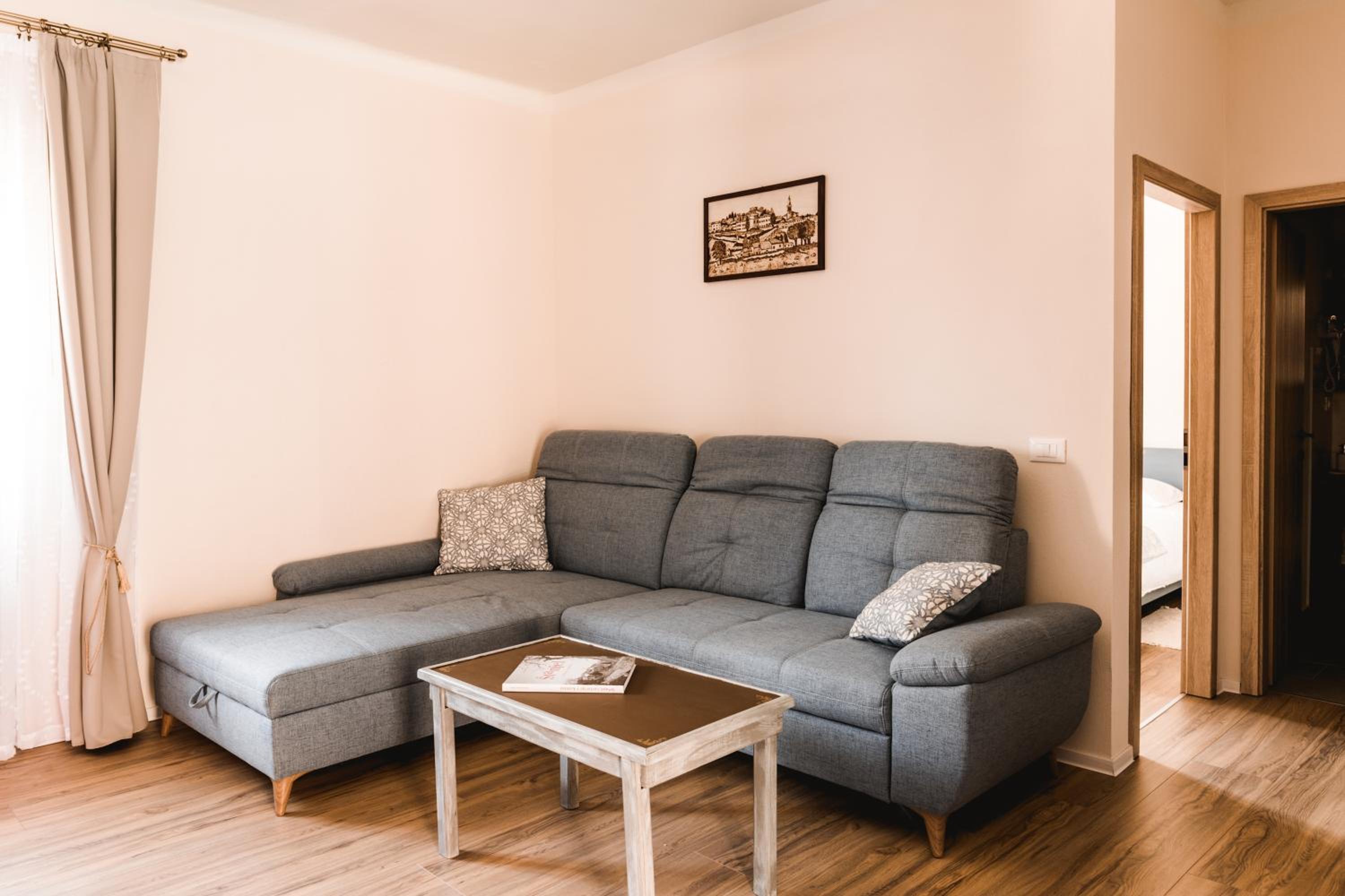 Apartment - Photo 5