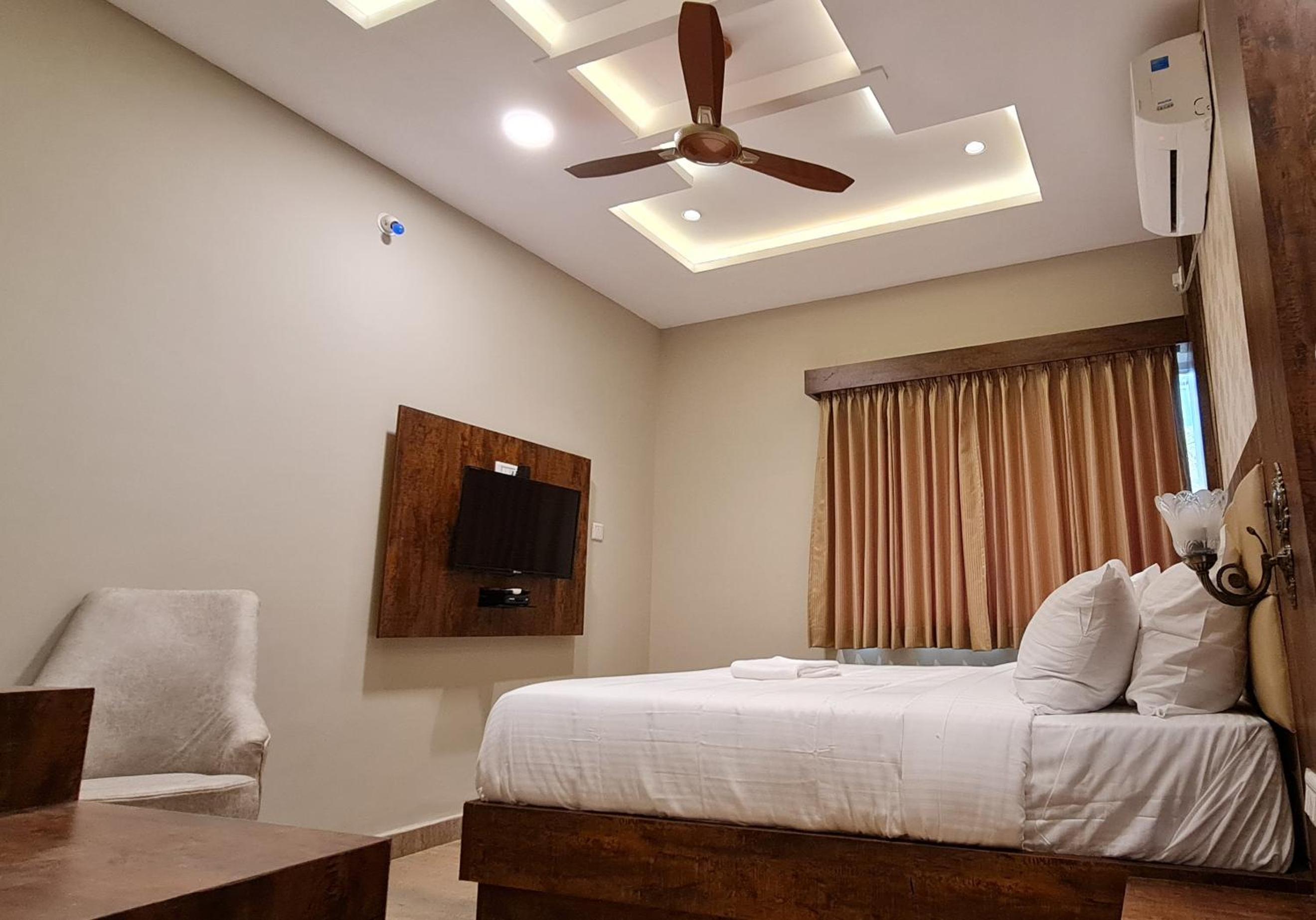 Deluxe Double Room - Photo 10