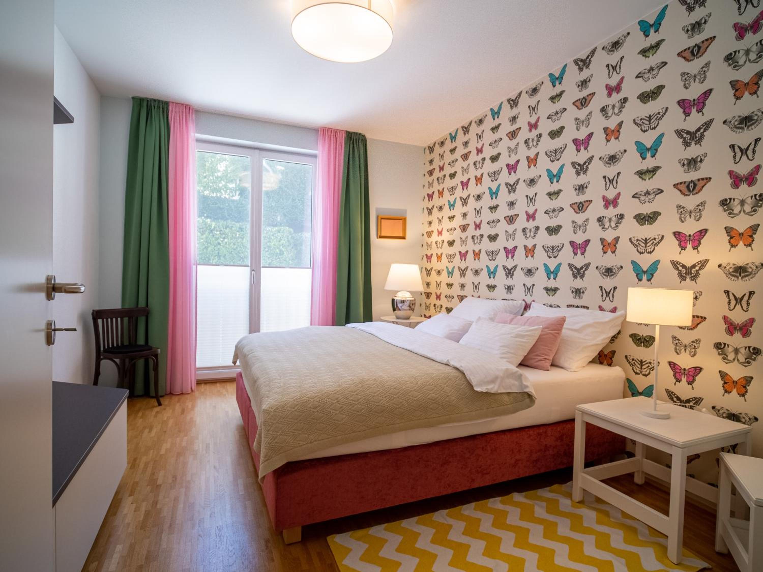 Three-Bedroom Apartment with Terrace photo 3