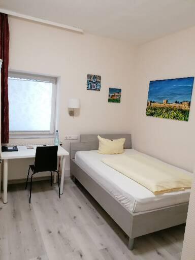 Single Room photo 2