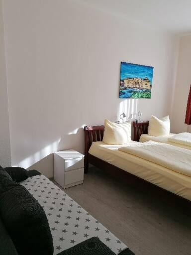 Twin Room - Photo 8