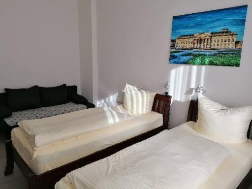Twin Room - Photo 6