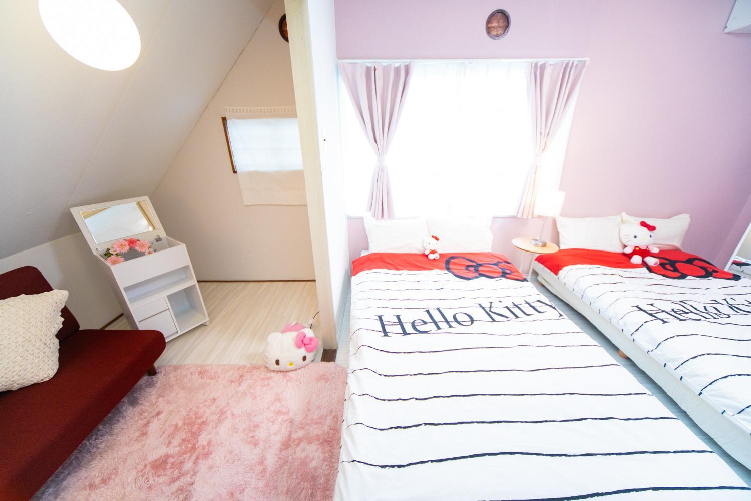 Three-Bedroom House - Photo 5