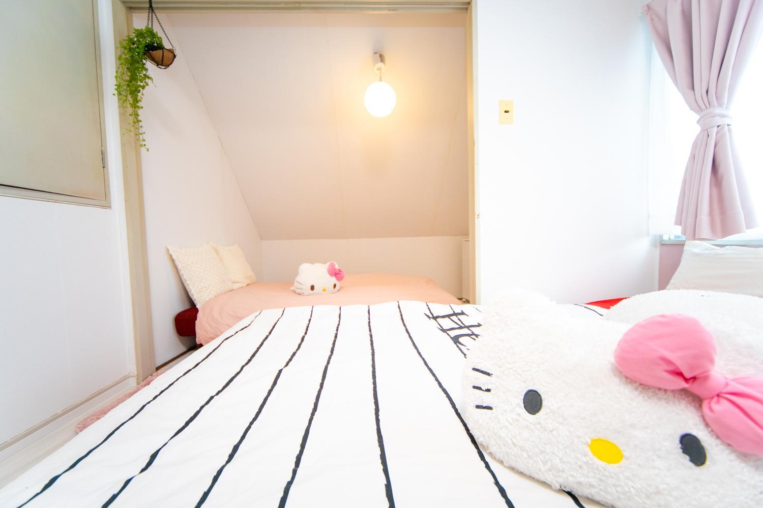 Three-Bedroom House - Photo 4