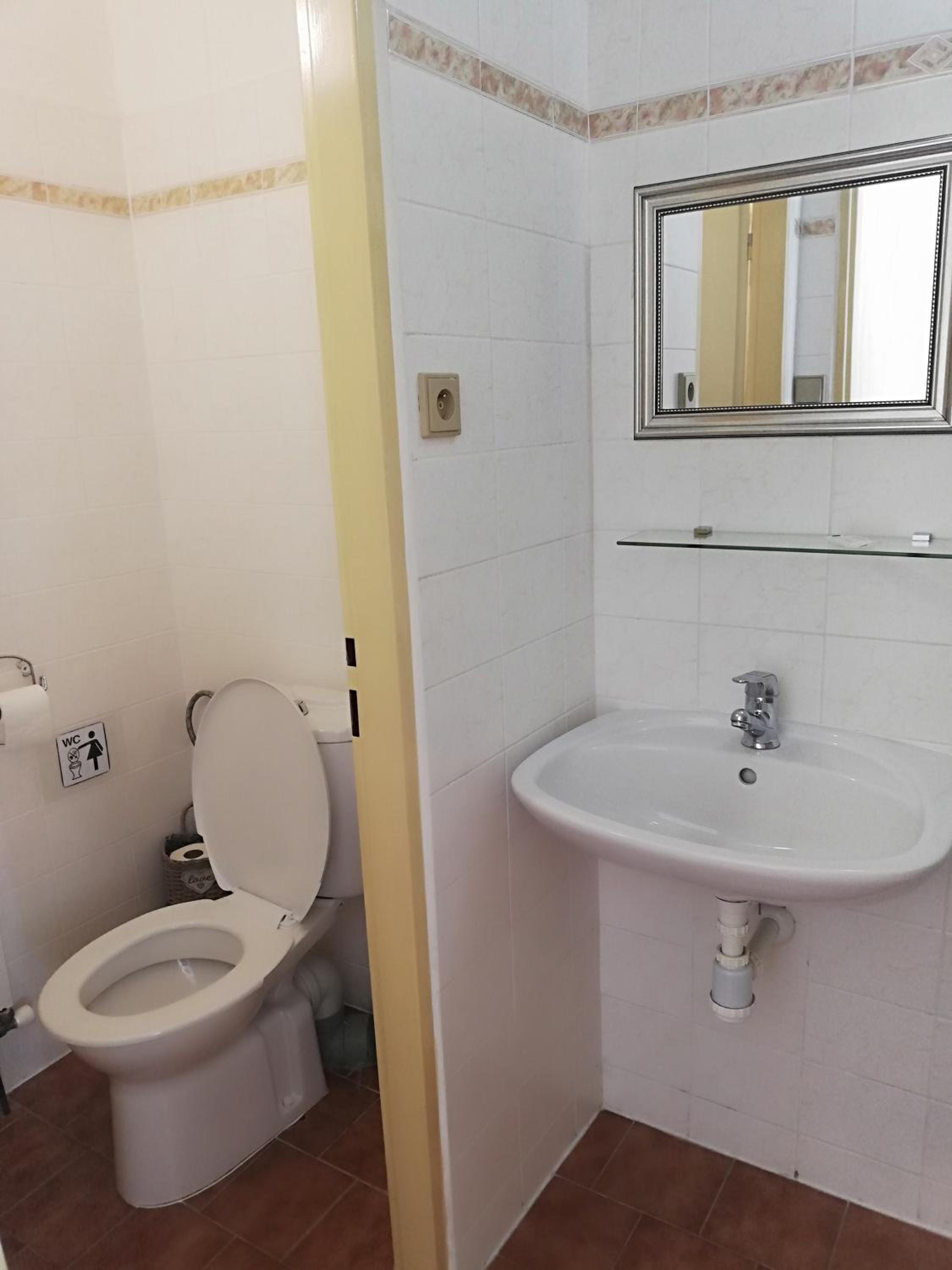 Single Room with Shower photo 3