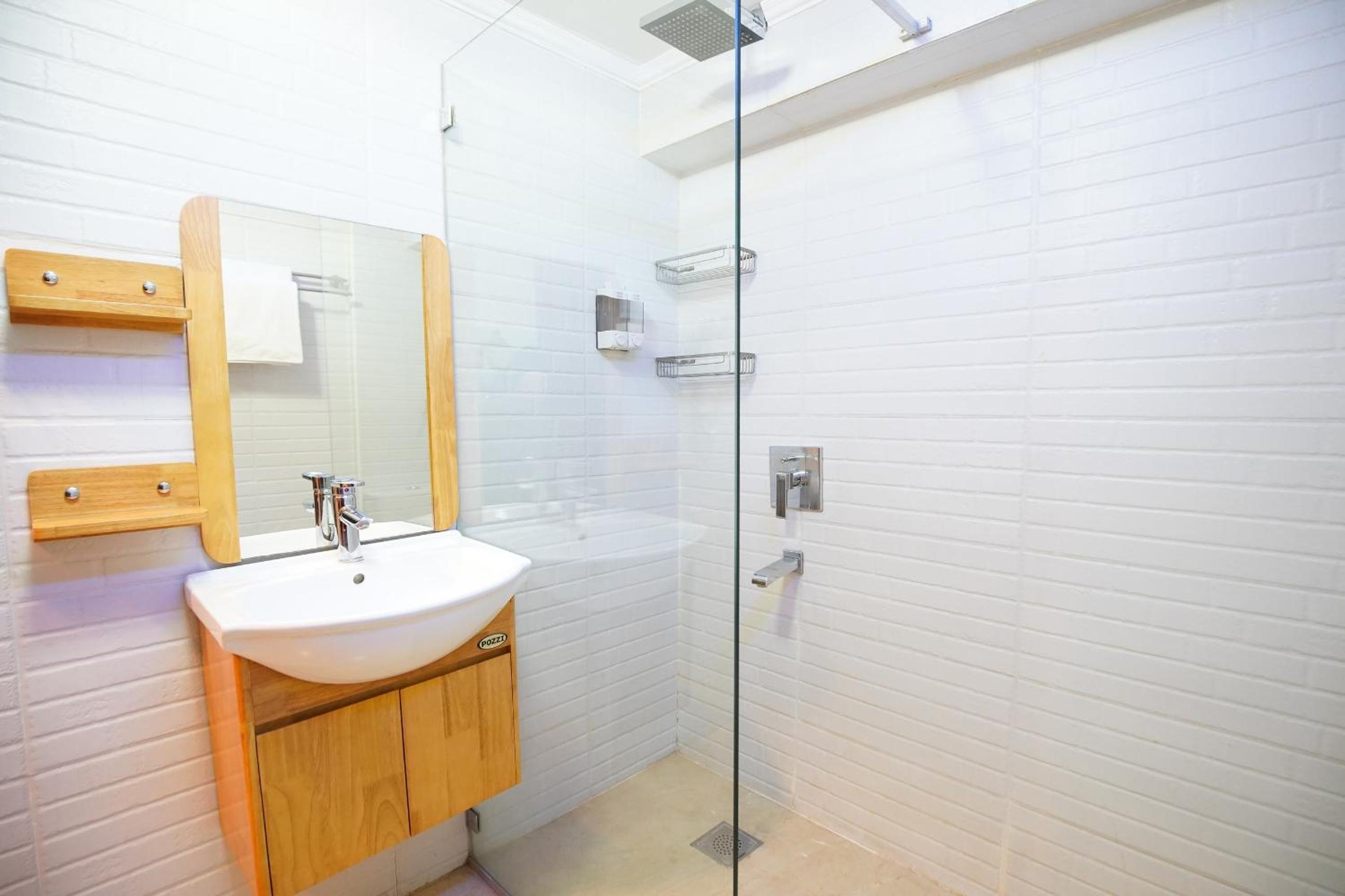 Loft Suite - Photo 16