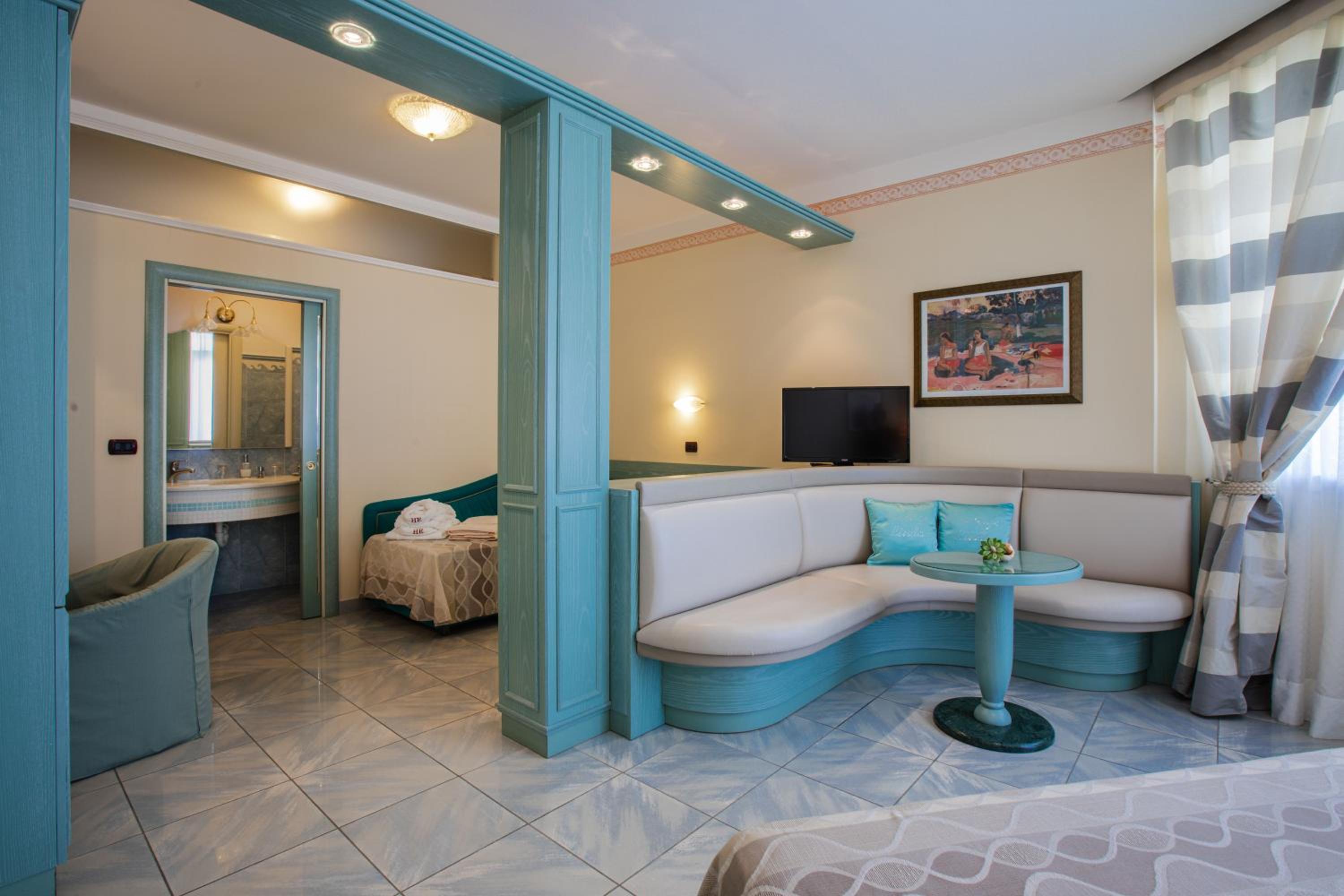 Junior Suite with Sea View photo 1
