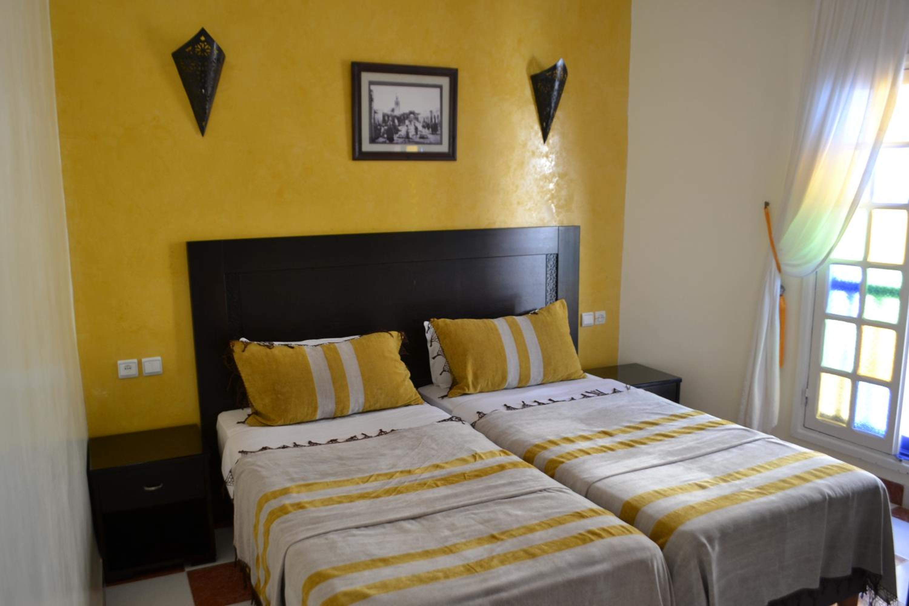 Standard Twin Room photo 2