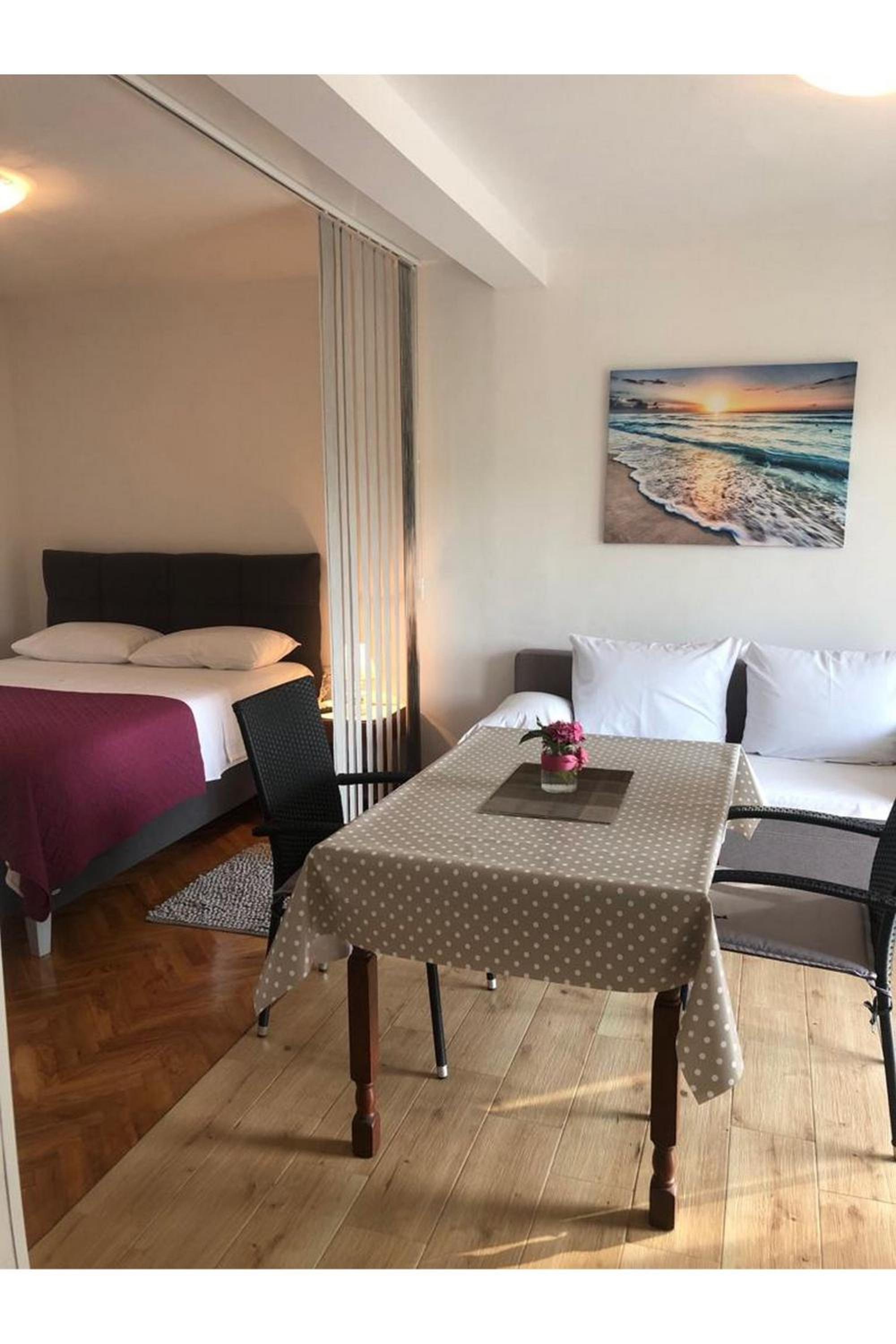 Studio Apartment with Terrace photo 1