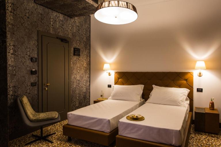 Deluxe Double Room photo 2
