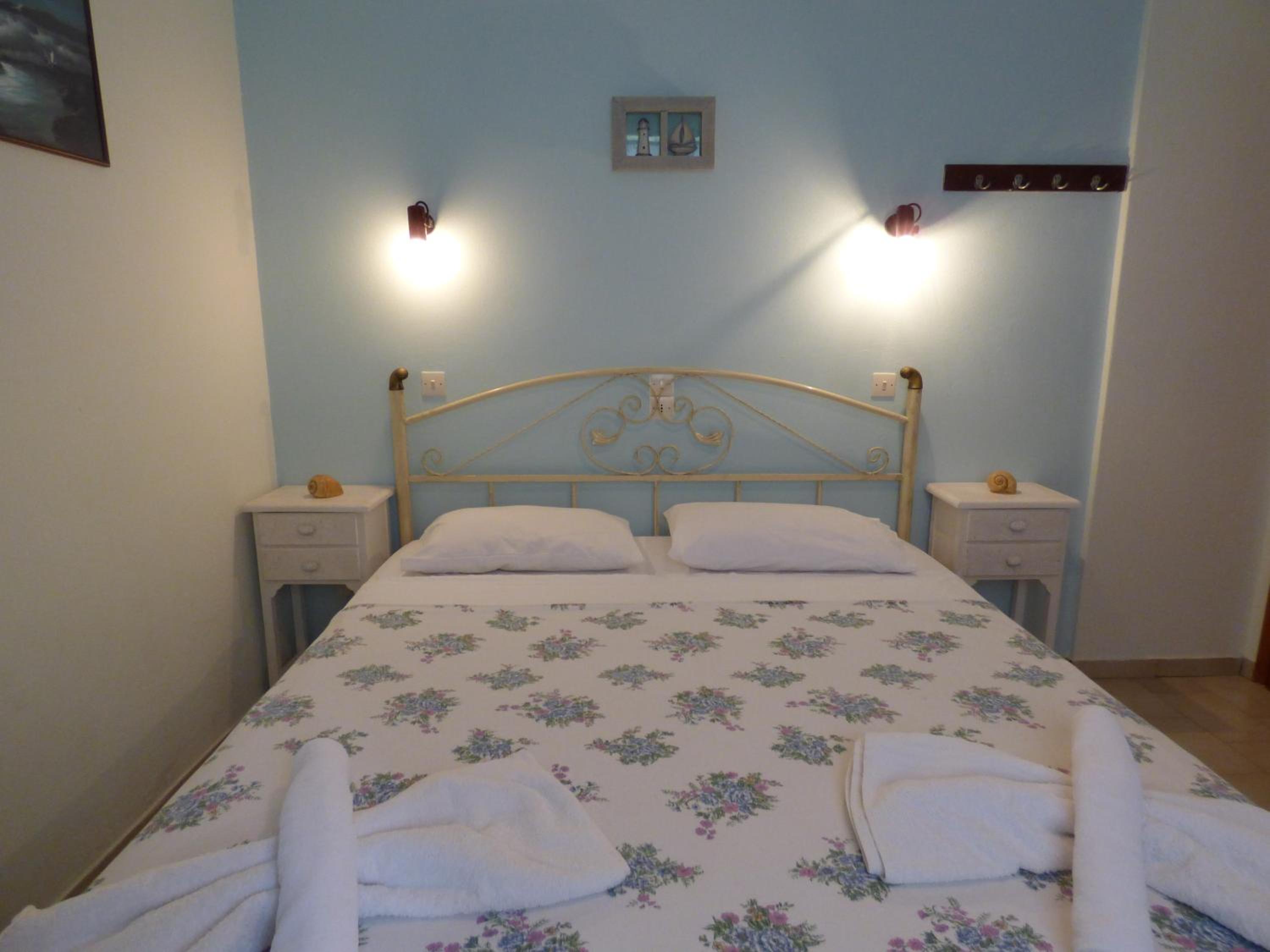 Studio (2 Adults) - Photo 20