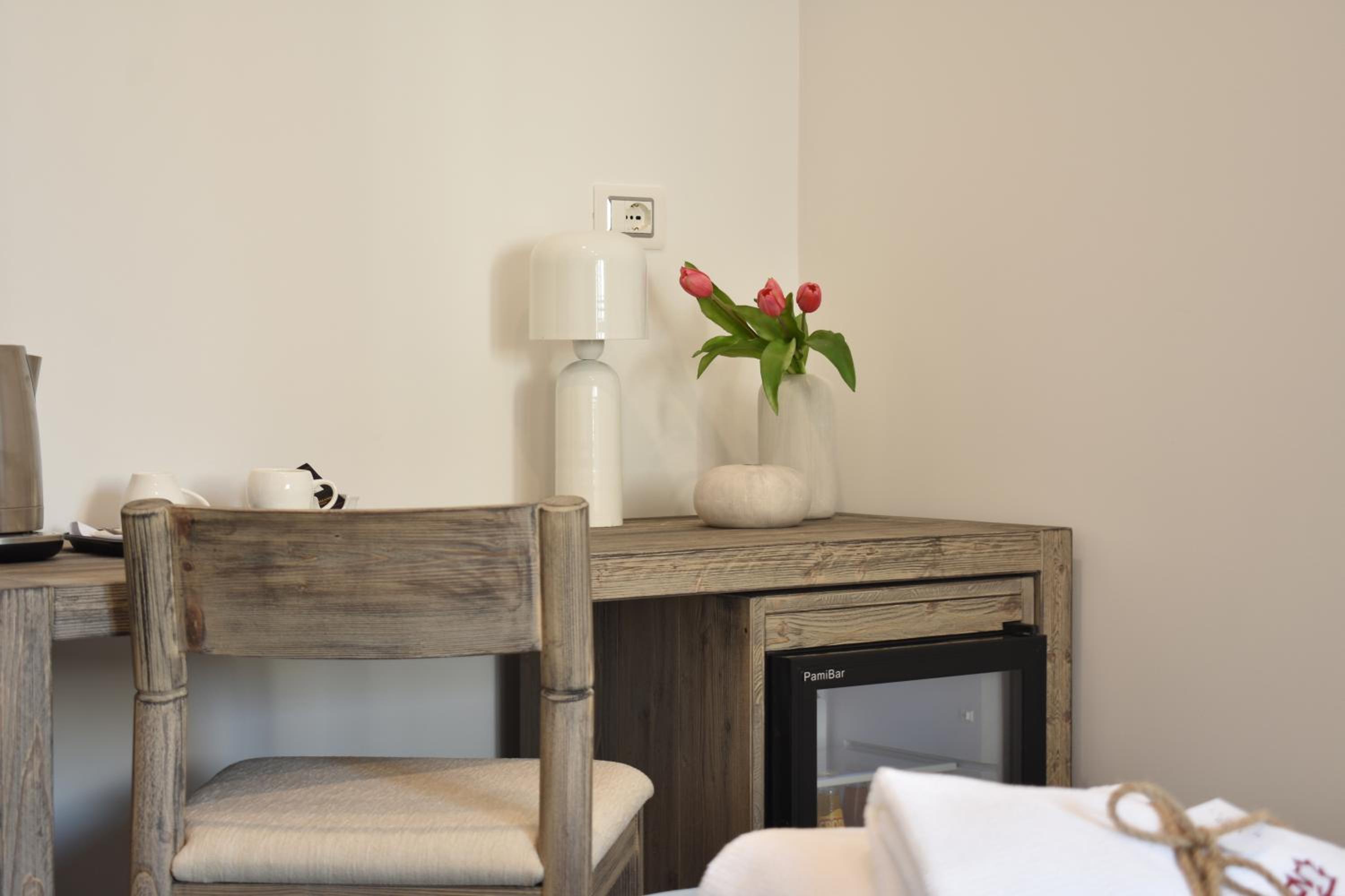 Double Room - Photo 12