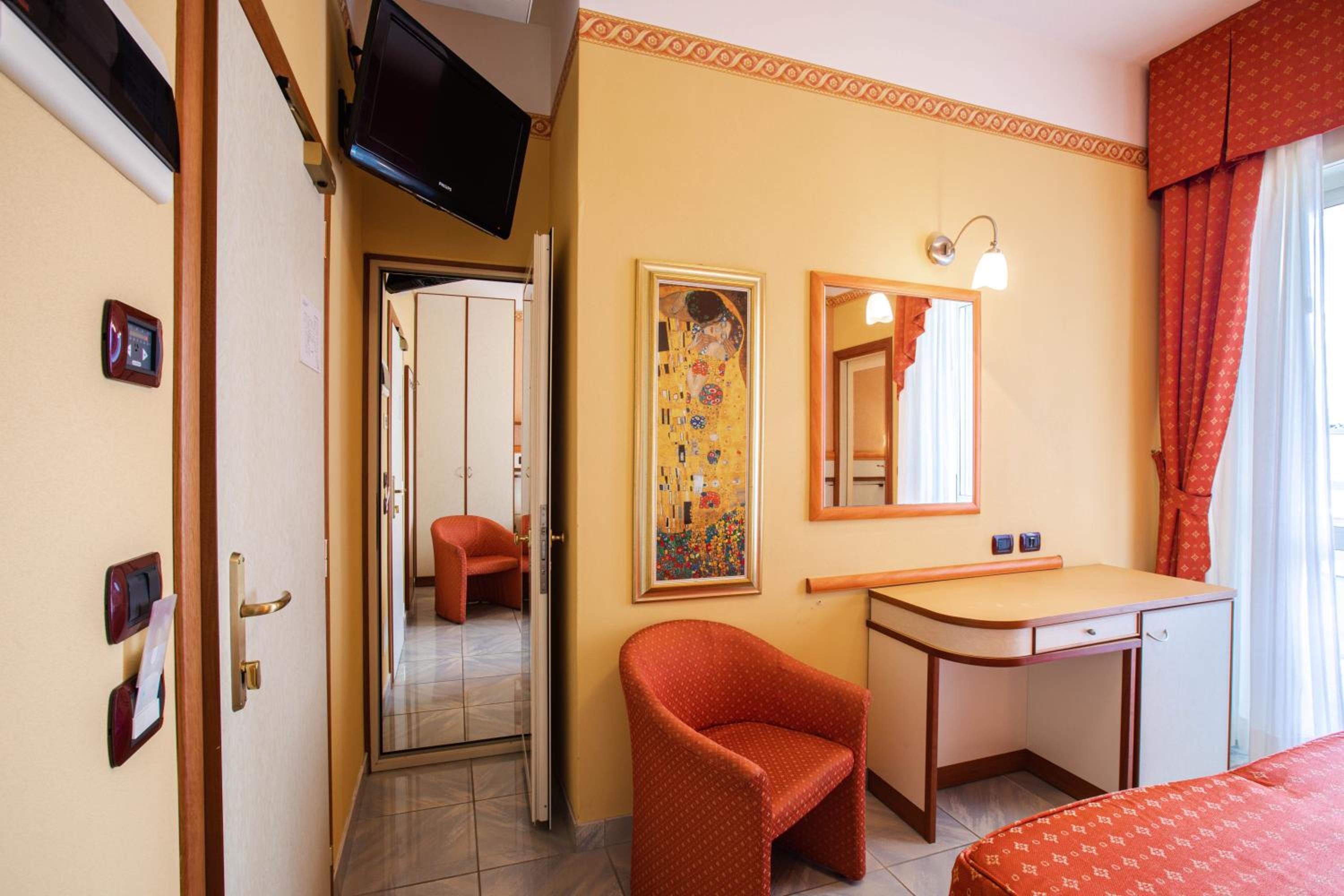 Double or Twin Room photo 1