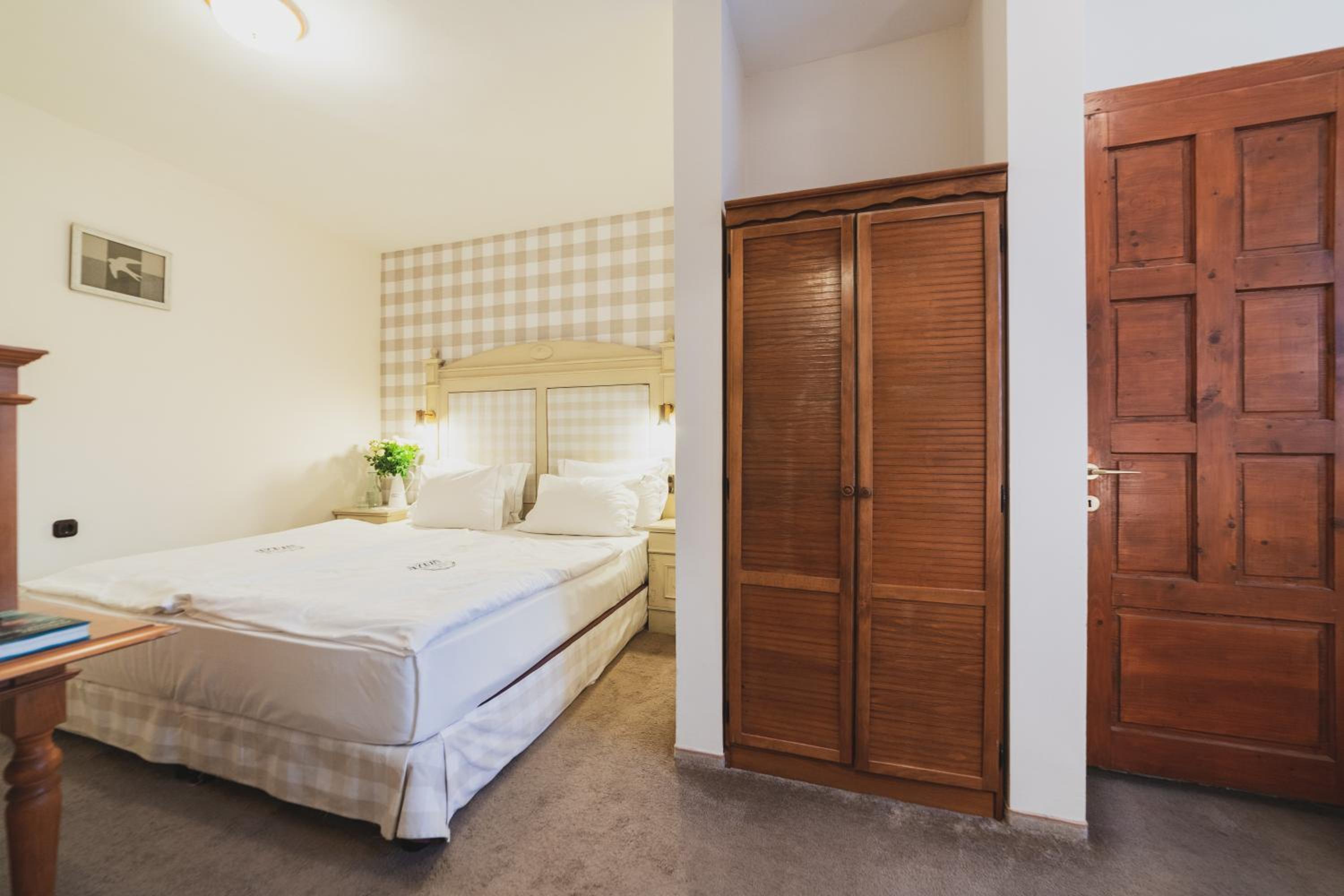 Deluxe Triple Room photo 2