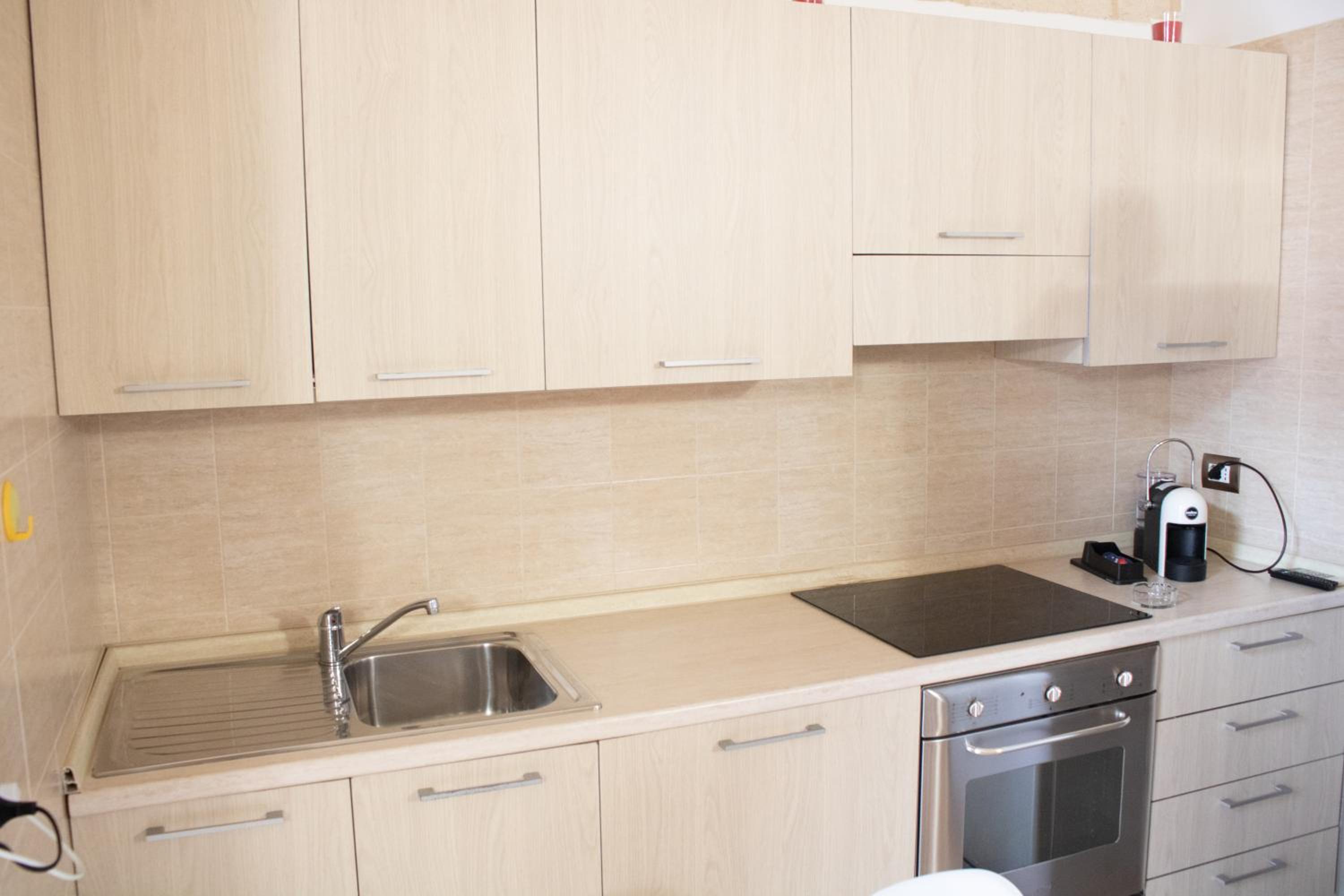 Two-Bedroom House - Photo 15