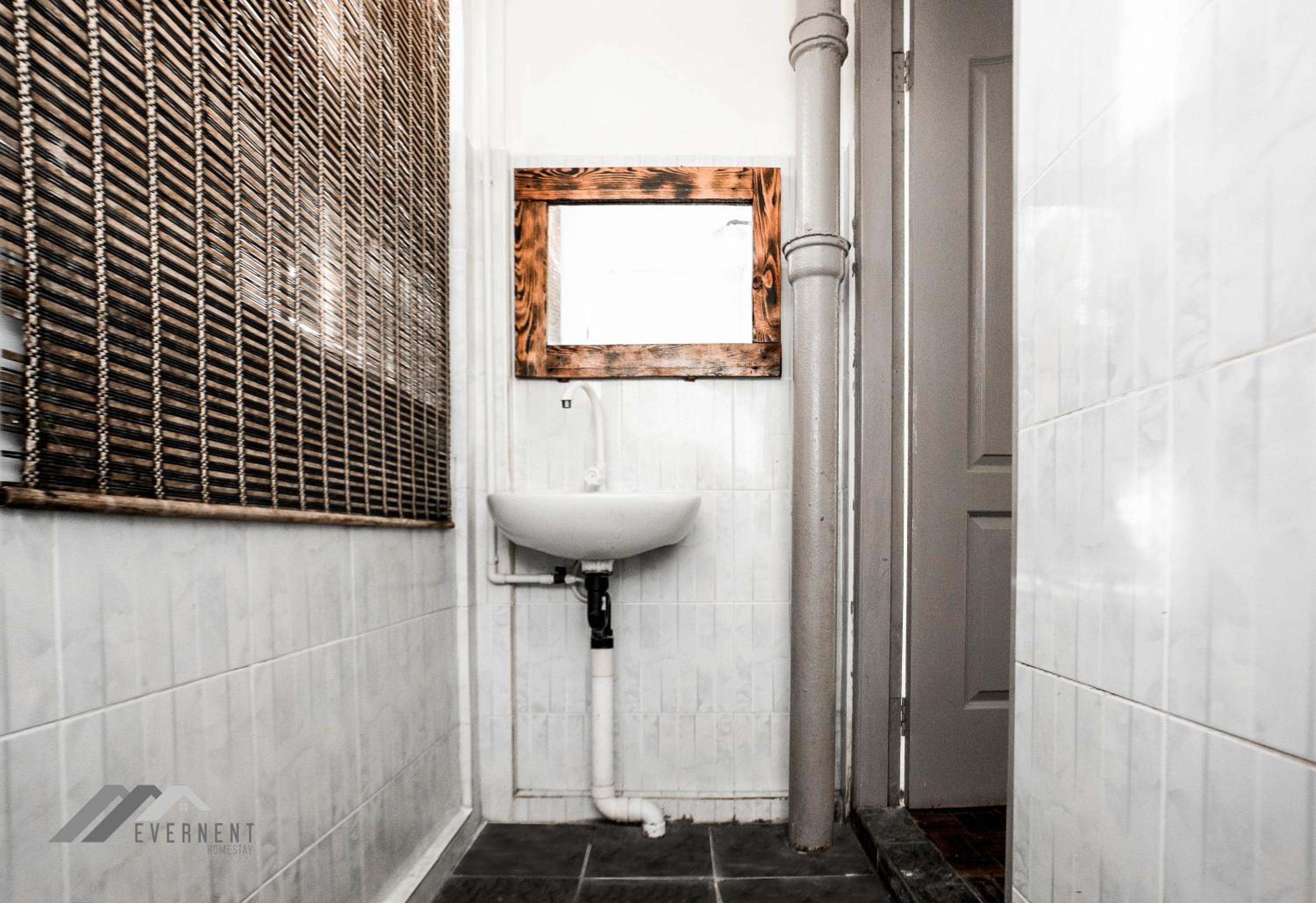 Standard Double Room With Shared Bathroom photo 1