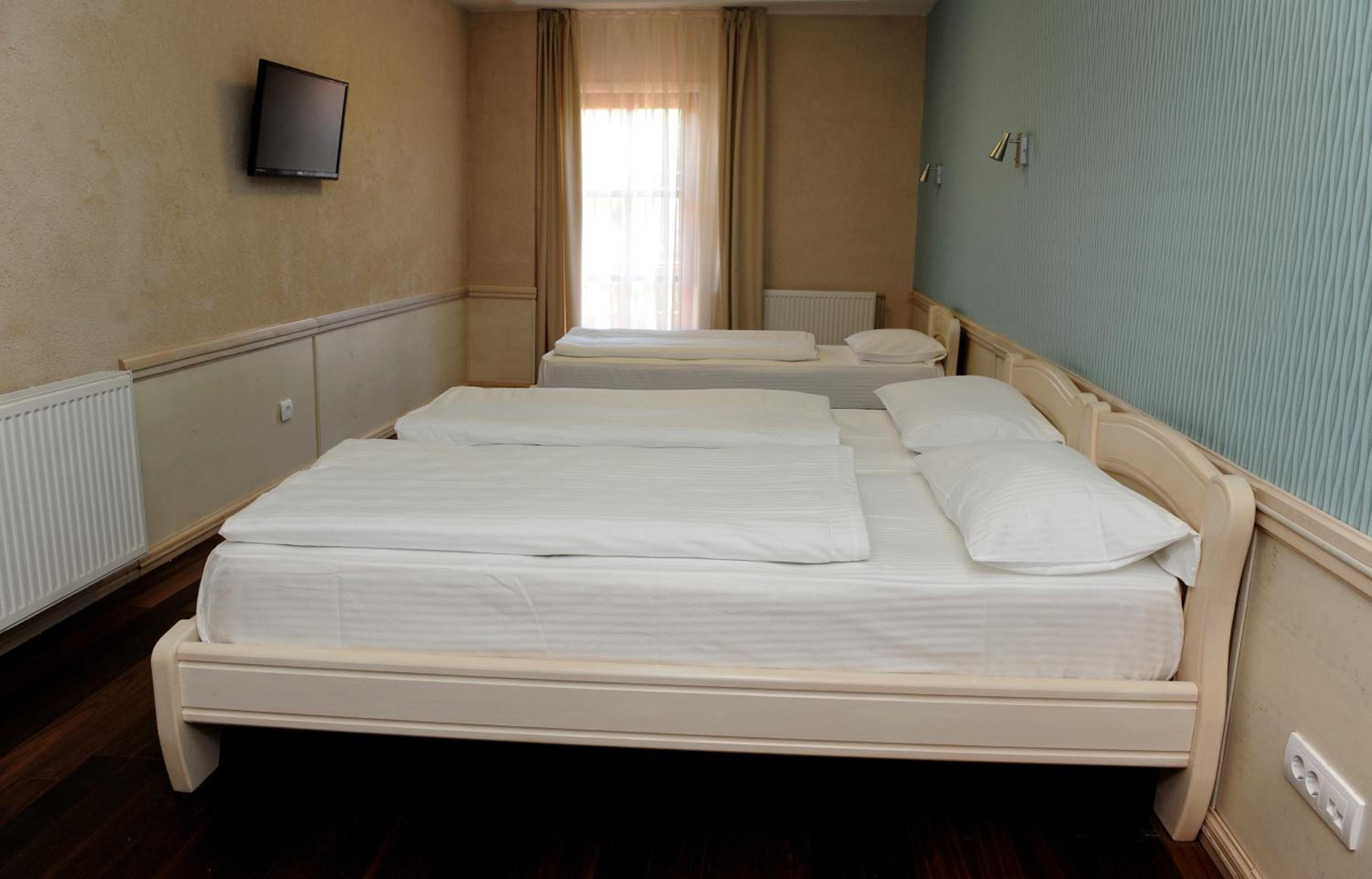 Double Room - Photo 6