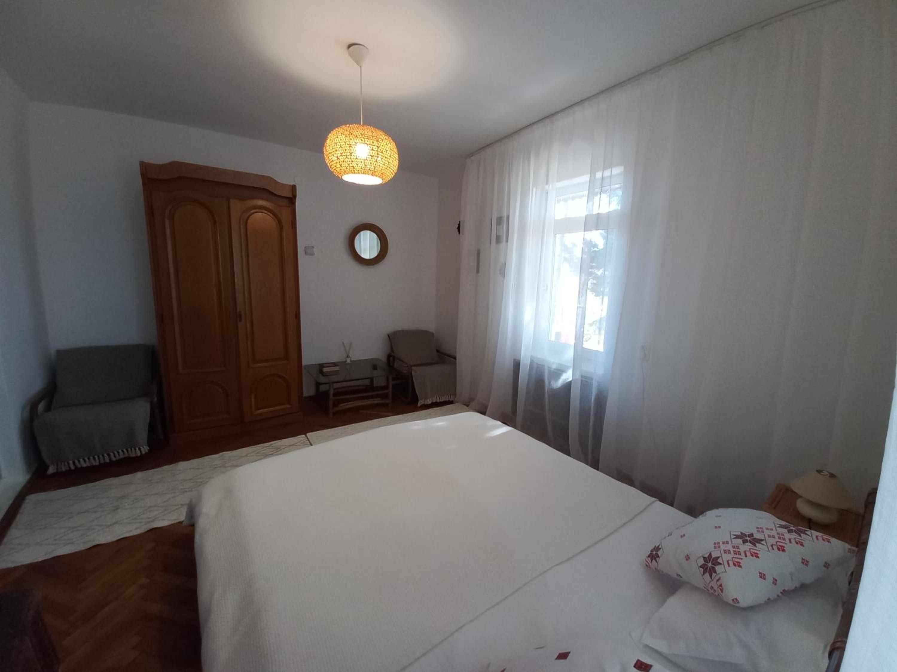 Four-Bedroom House - Photo 10
