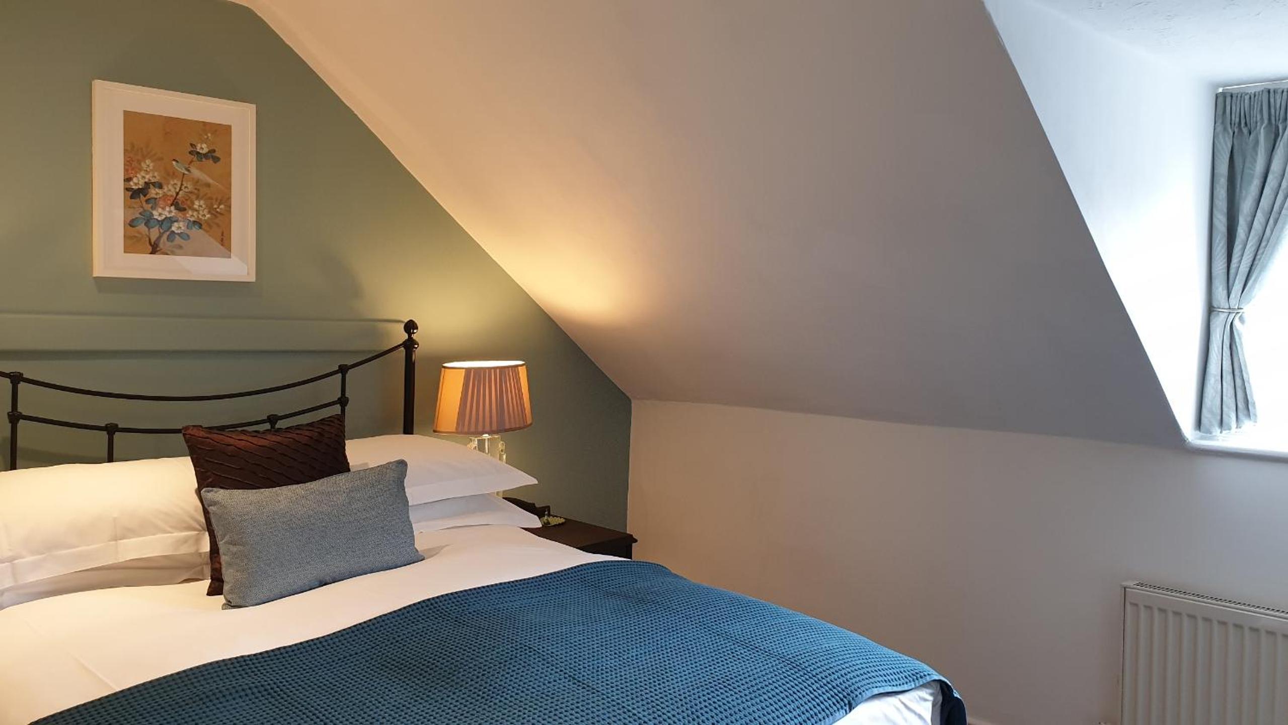 Large Double Room En-Suite Third Floor  photo 3