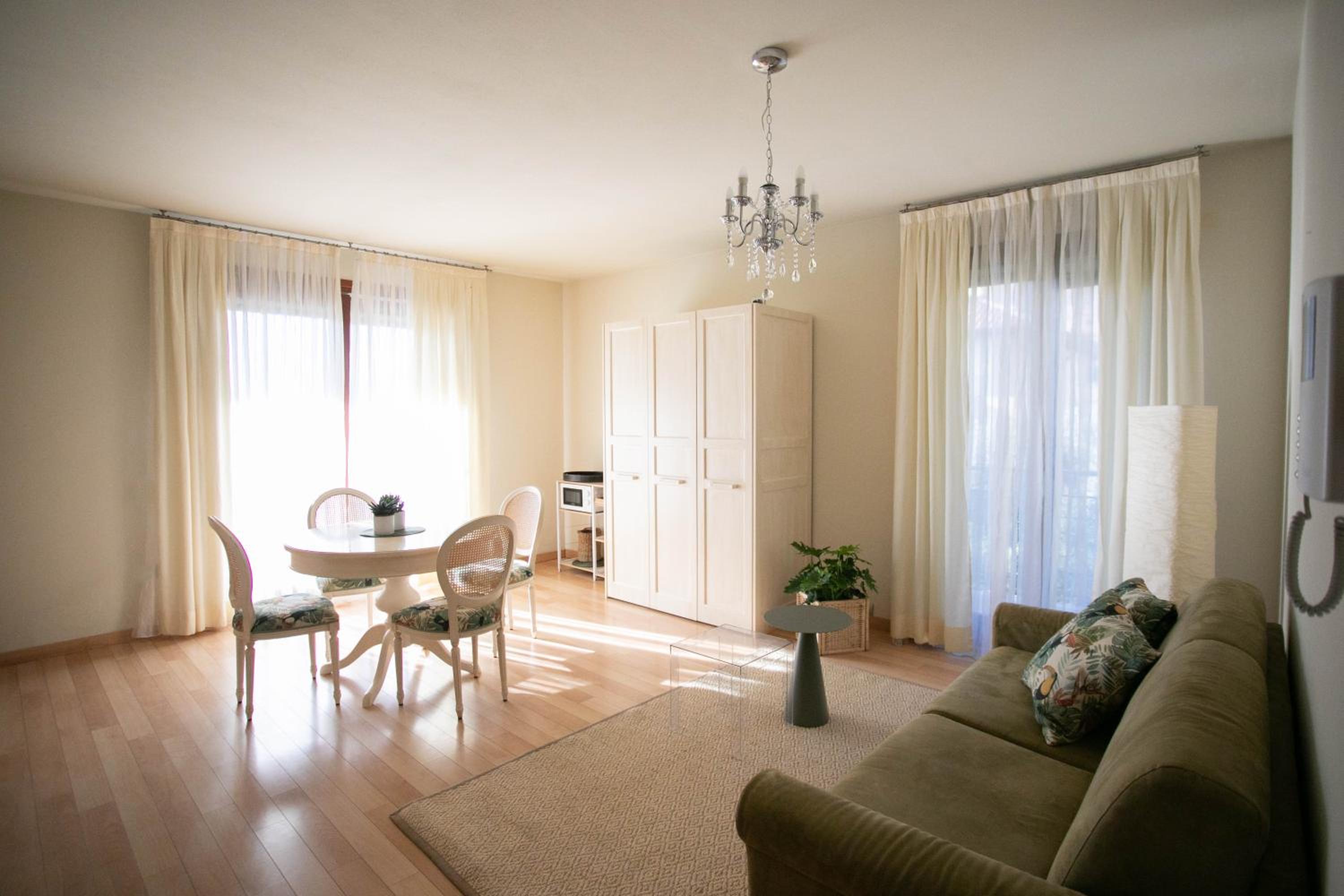Suite with Lake View