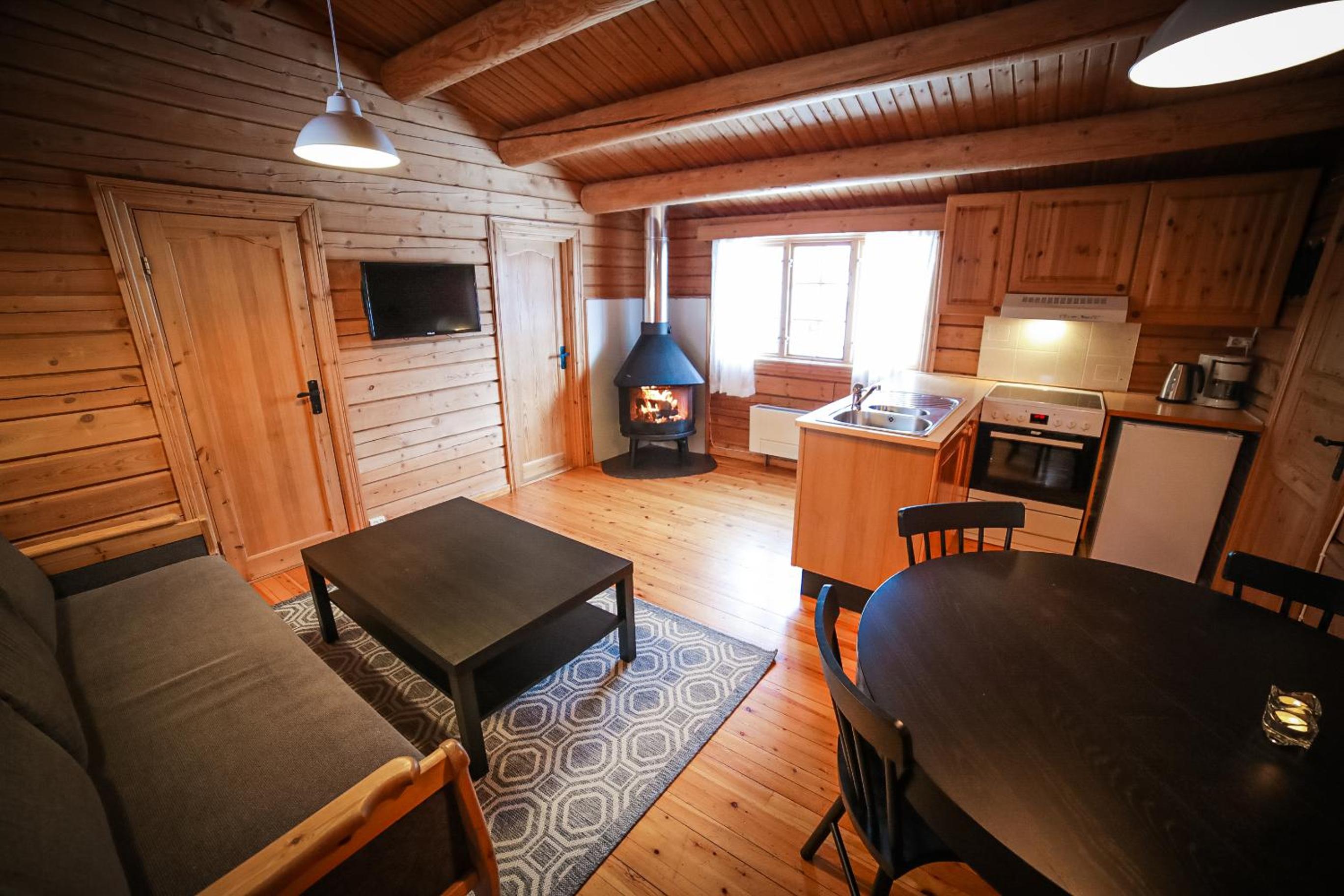 Two-Bedroom Cottage - Photo 8
