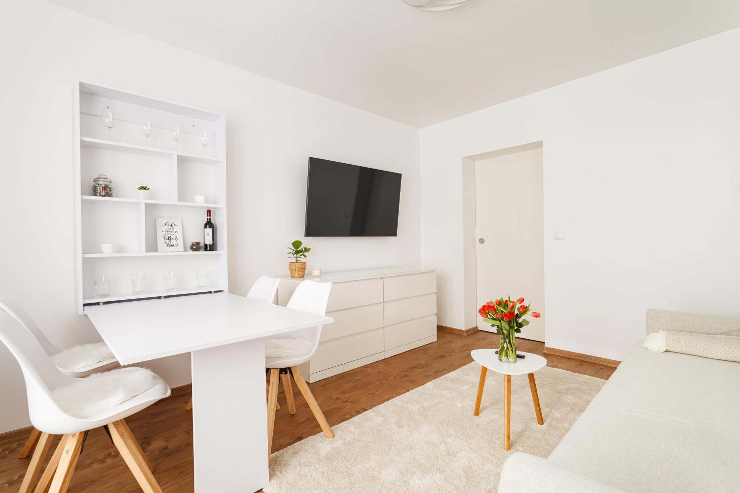 One-Bedroom Apartment - Photo 46