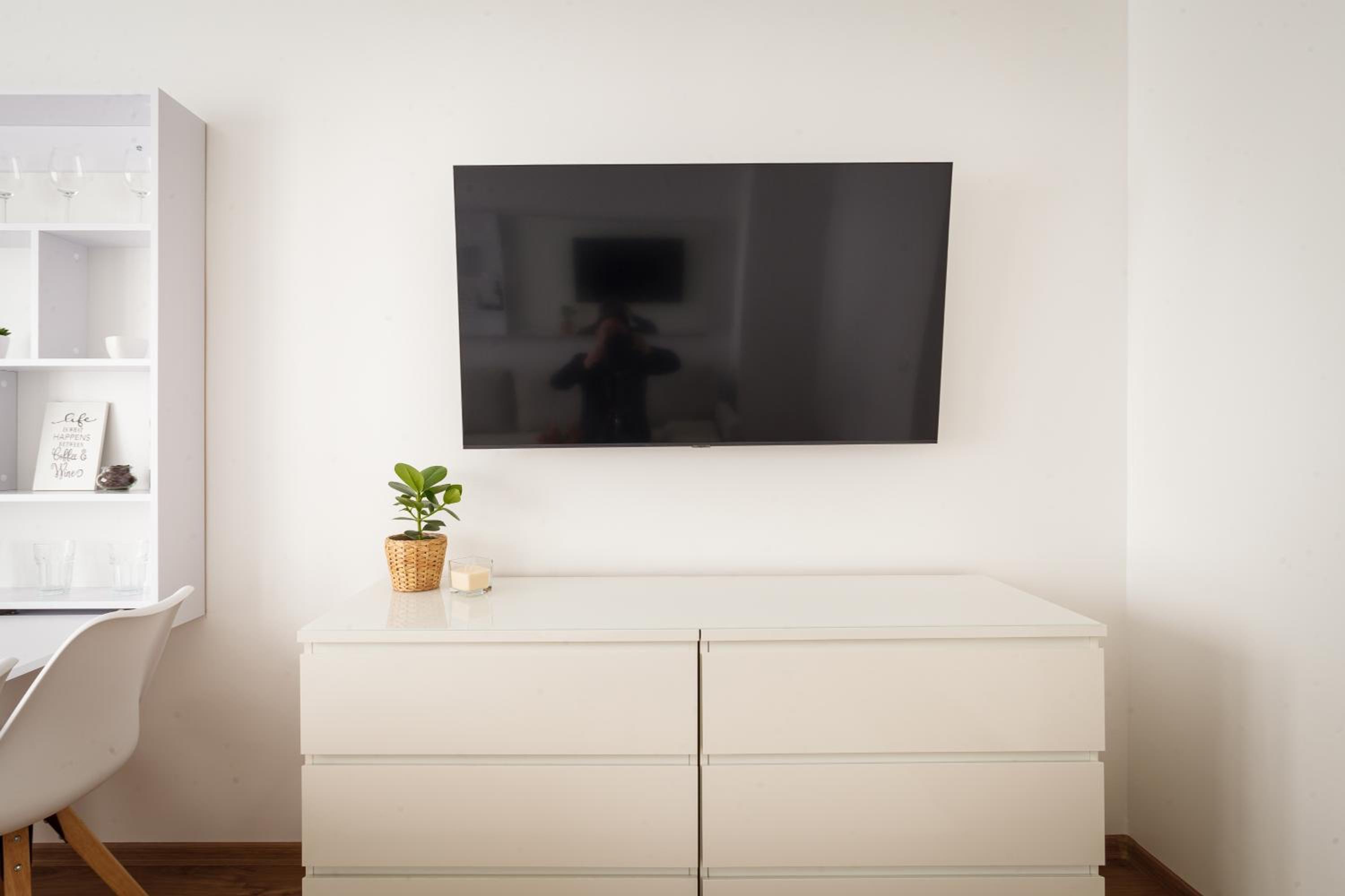 One-Bedroom Apartment - Photo 47