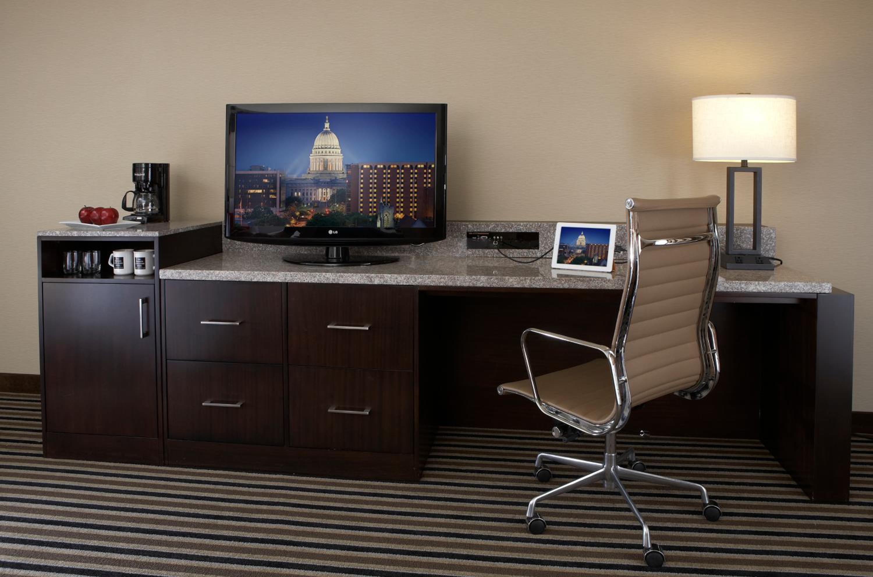 Premier Double Queen Room - Photo 2