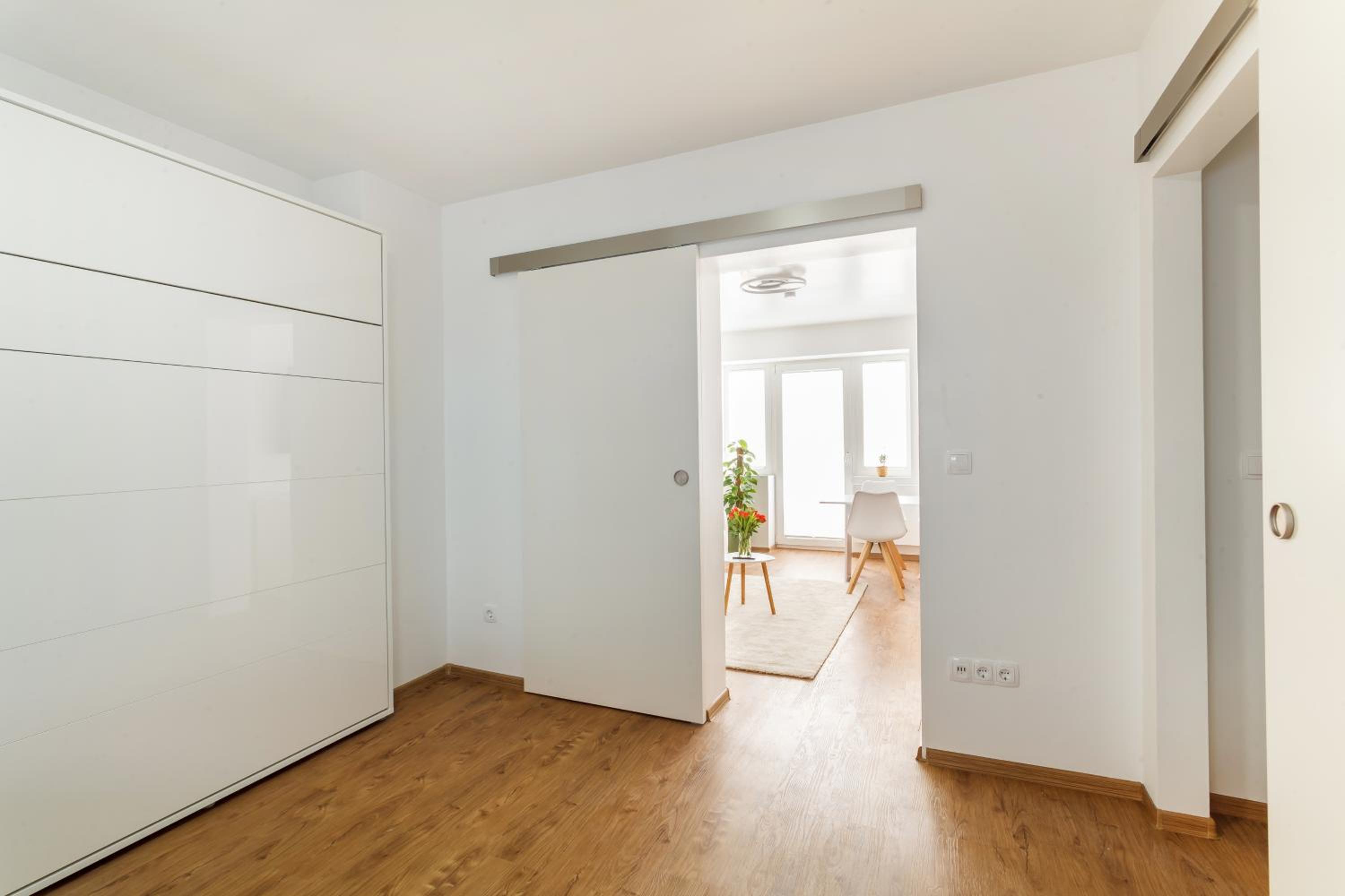 One-Bedroom Apartment - Photo 32
